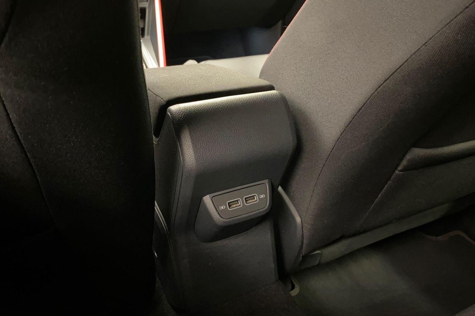 VOLKSWAGEN Polo 18