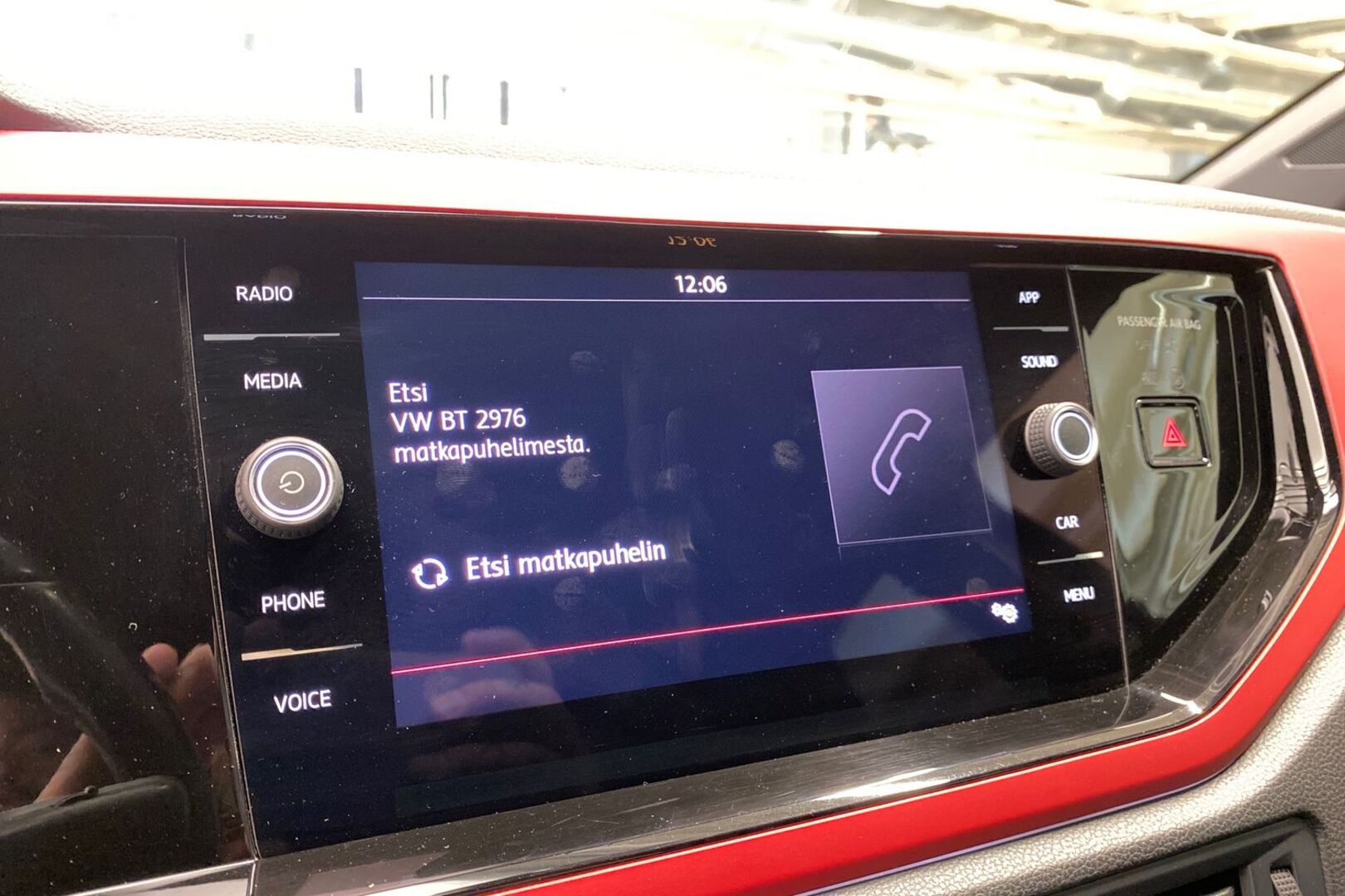 VOLKSWAGEN Polo 23