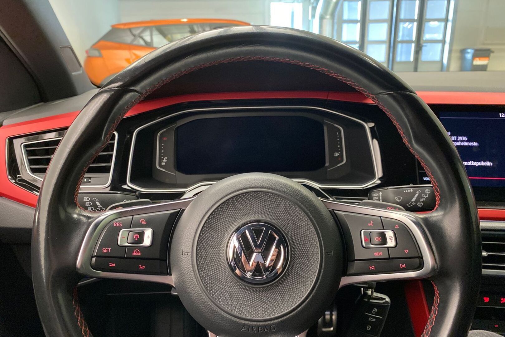 VOLKSWAGEN Polo 29