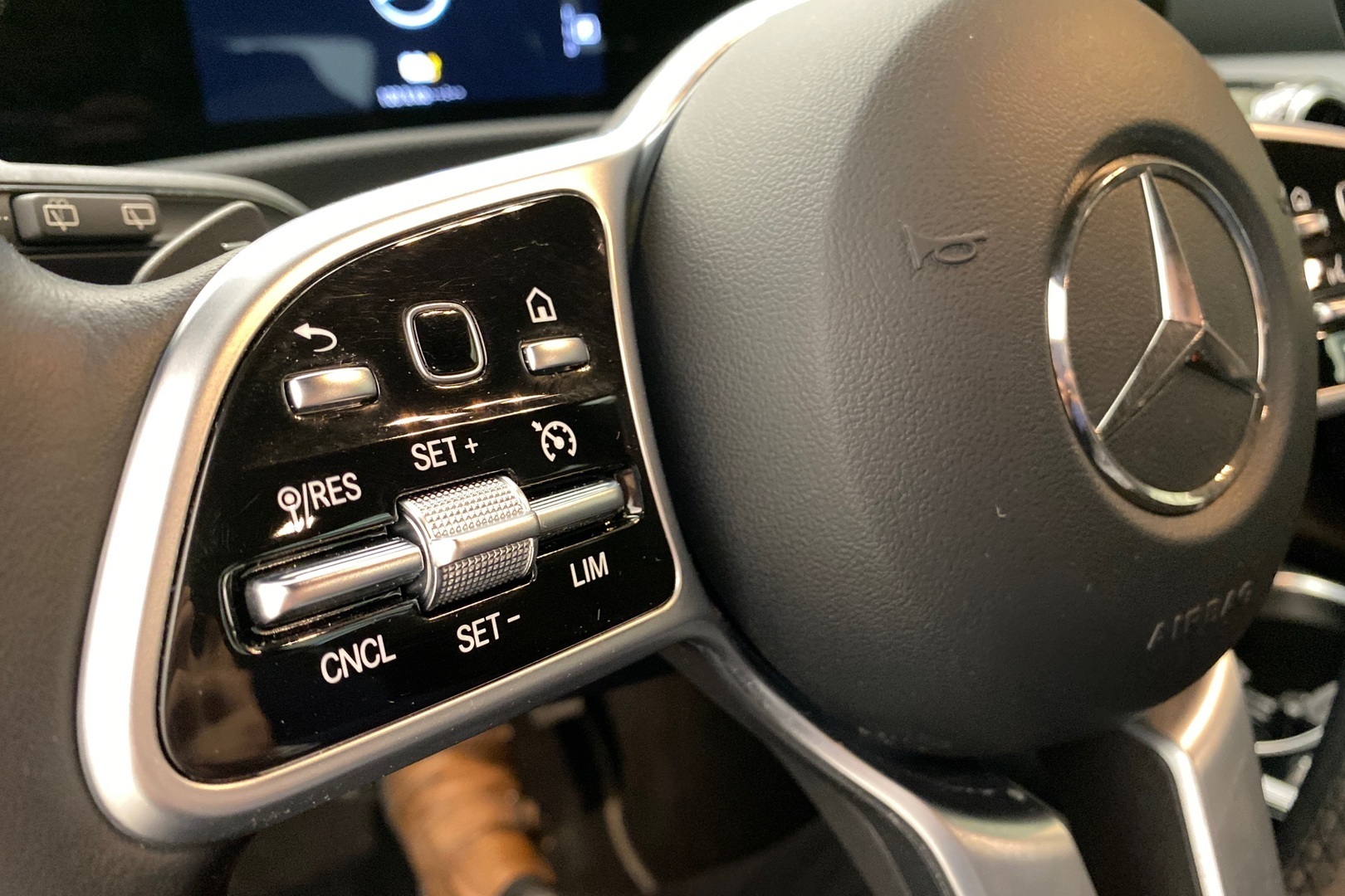 MERCEDES-BENZ CLA 2022