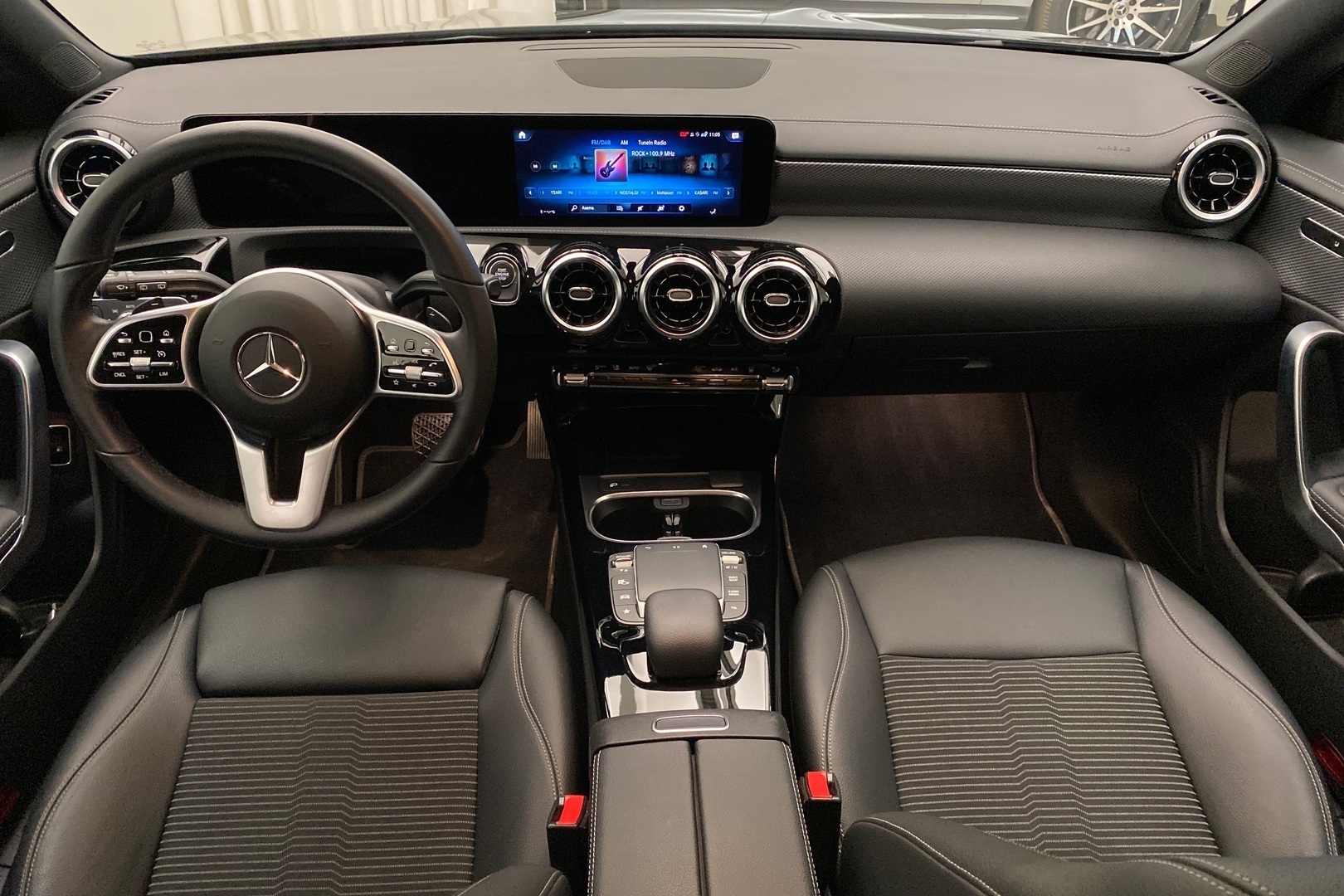 MERCEDES-BENZ CLA 2022
