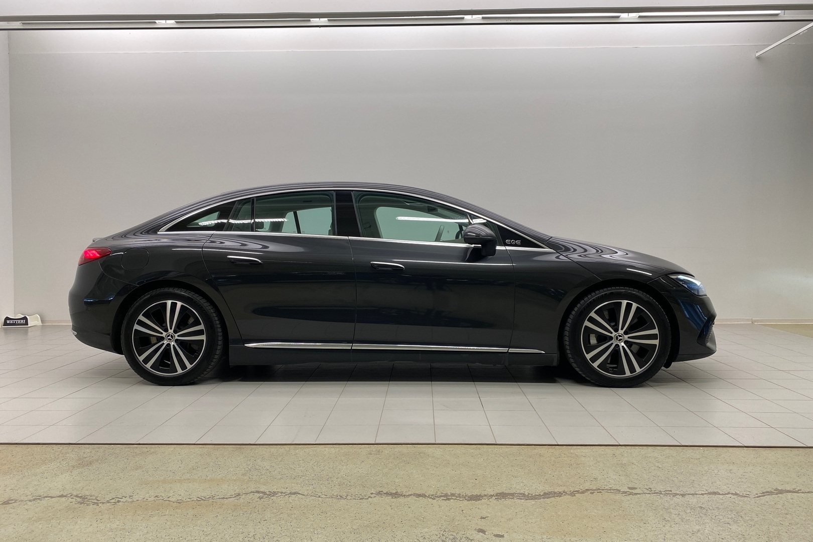 MERCEDES-BENZ EQE 2023