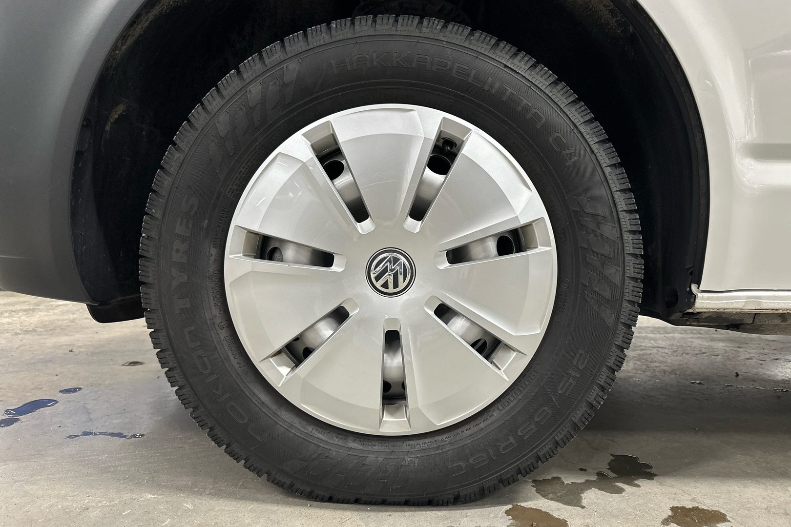 VOLKSWAGEN Transporter 2024