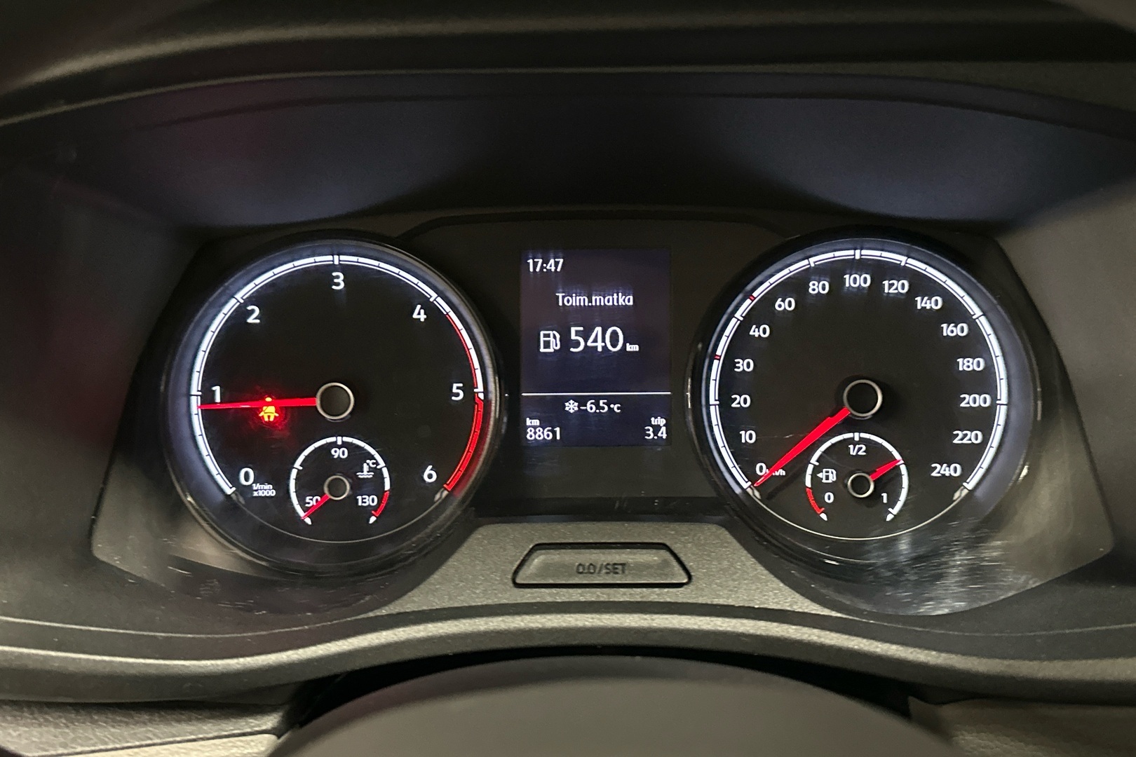 VOLKSWAGEN Transporter 2024