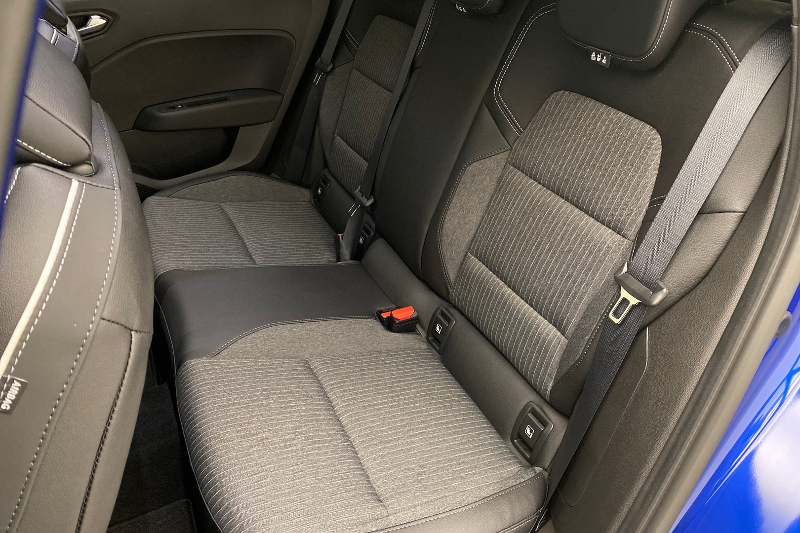 MITSUBISHI Colt 2025