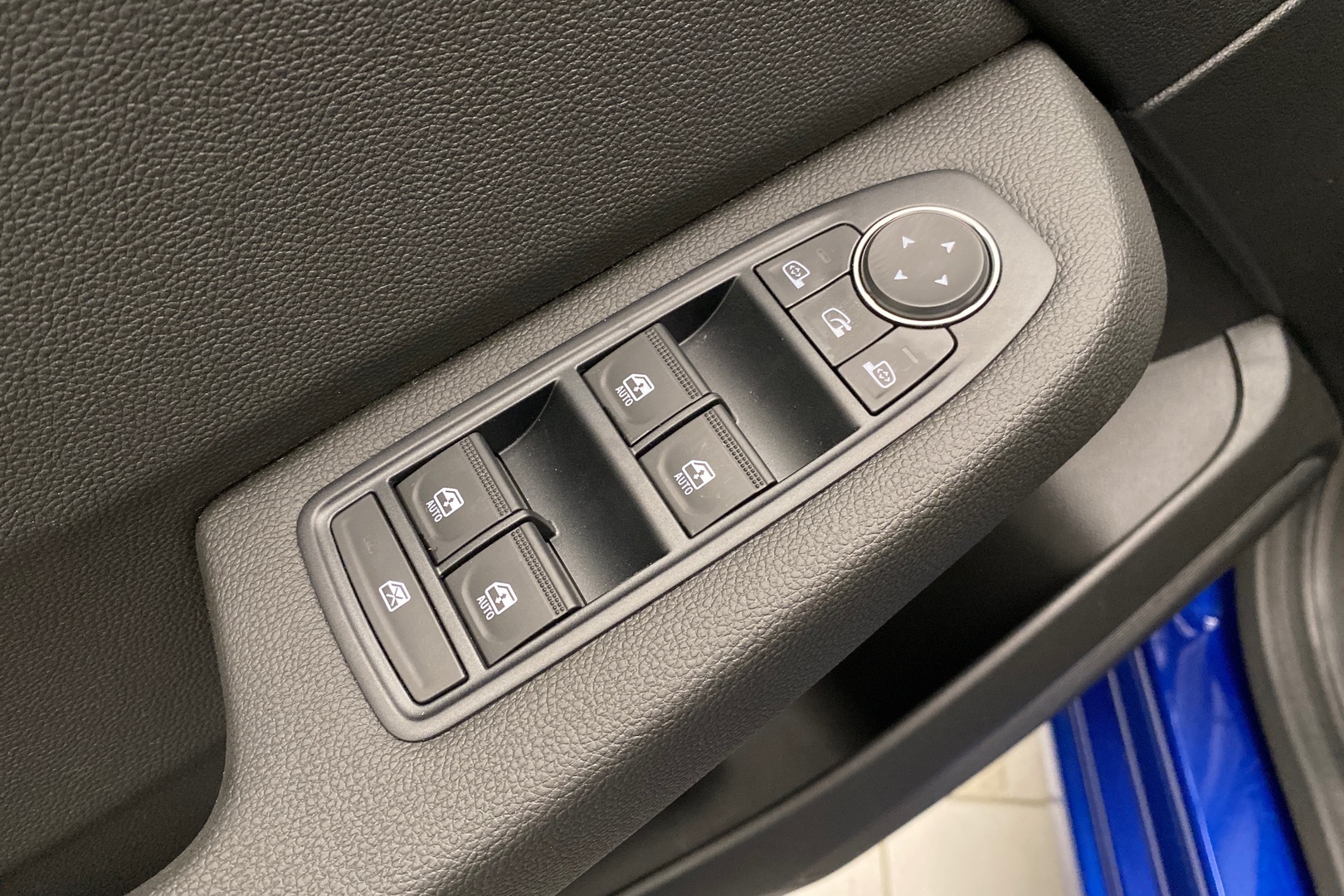 MITSUBISHI Colt 2025