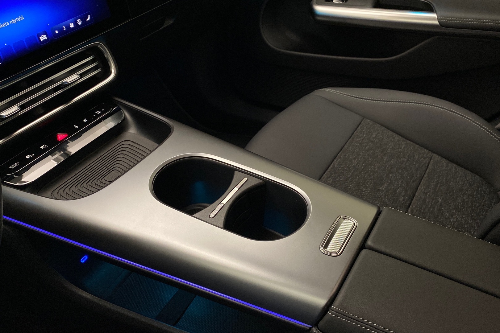 MERCEDES-BENZ CLA 2025