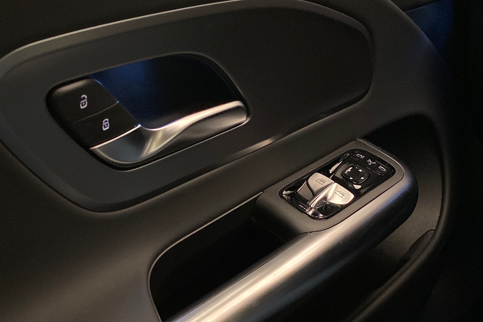 MERCEDES-BENZ CLA 2025