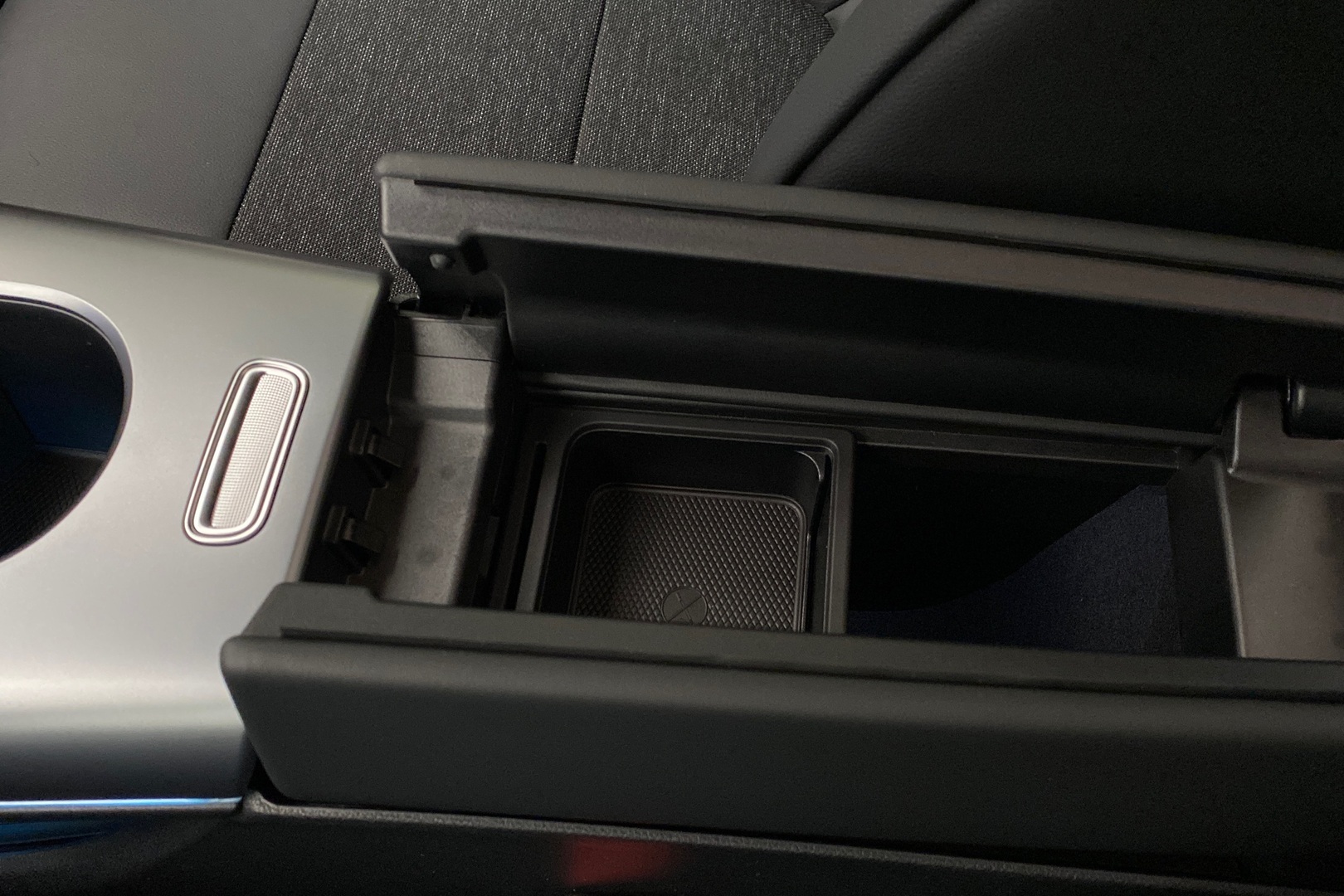 MERCEDES-BENZ CLA 2025