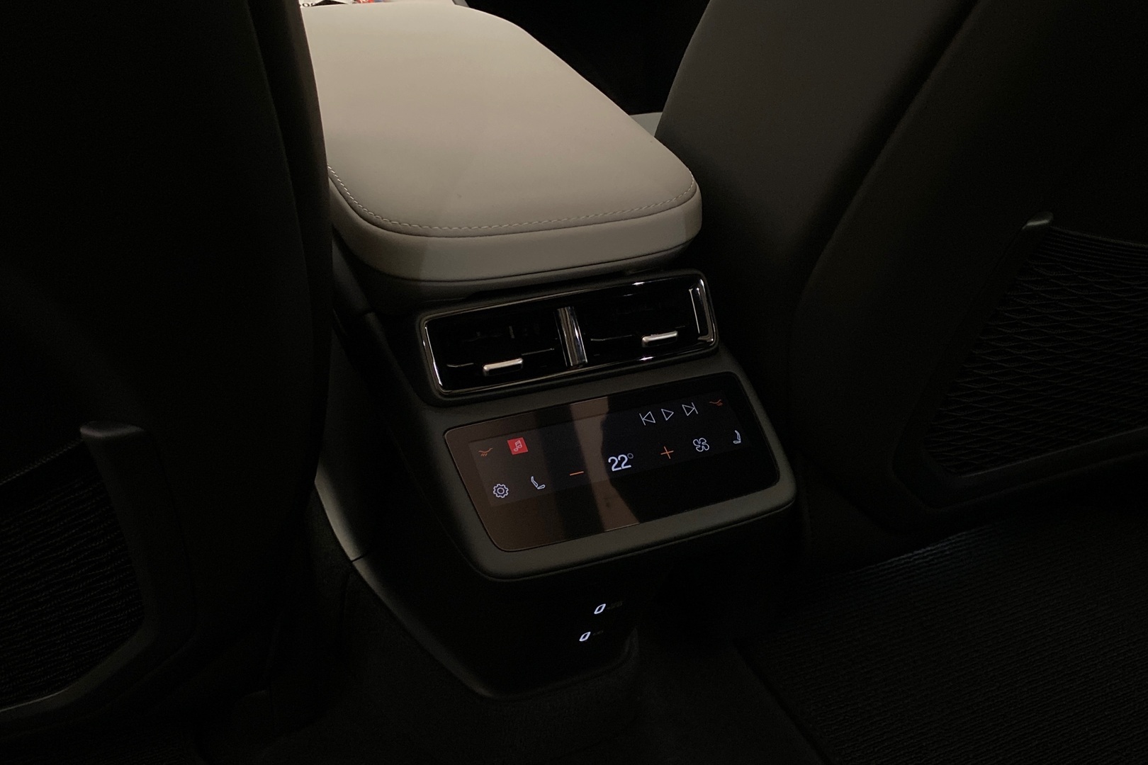 POLESTAR 4 2026
