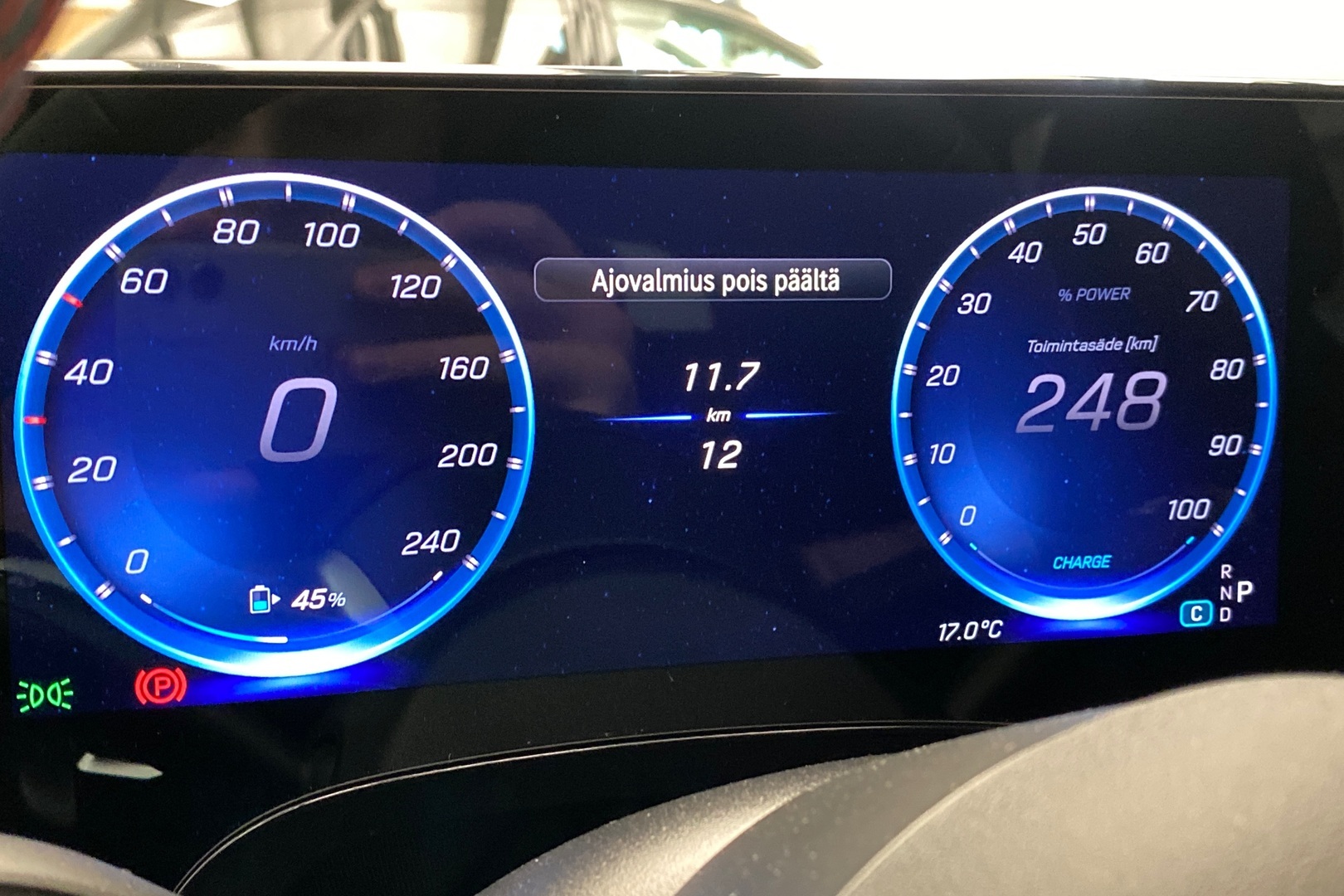 MERCEDES-BENZ GLB 2026