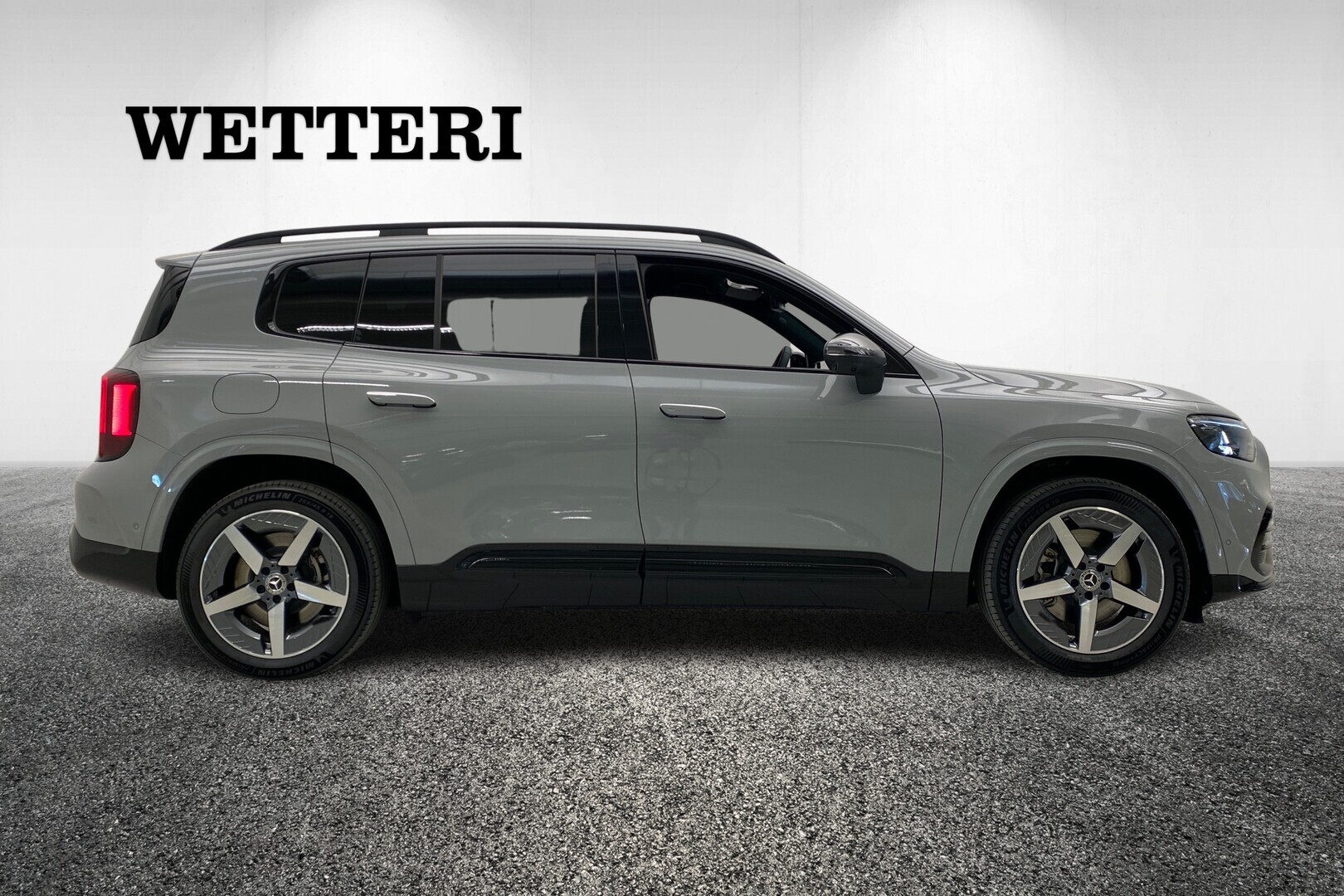 MERCEDES-BENZ GLB 2026