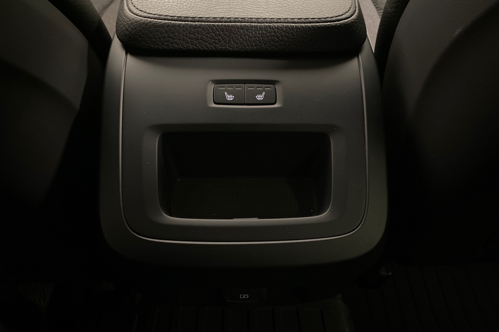 VOLVO V90 2021
