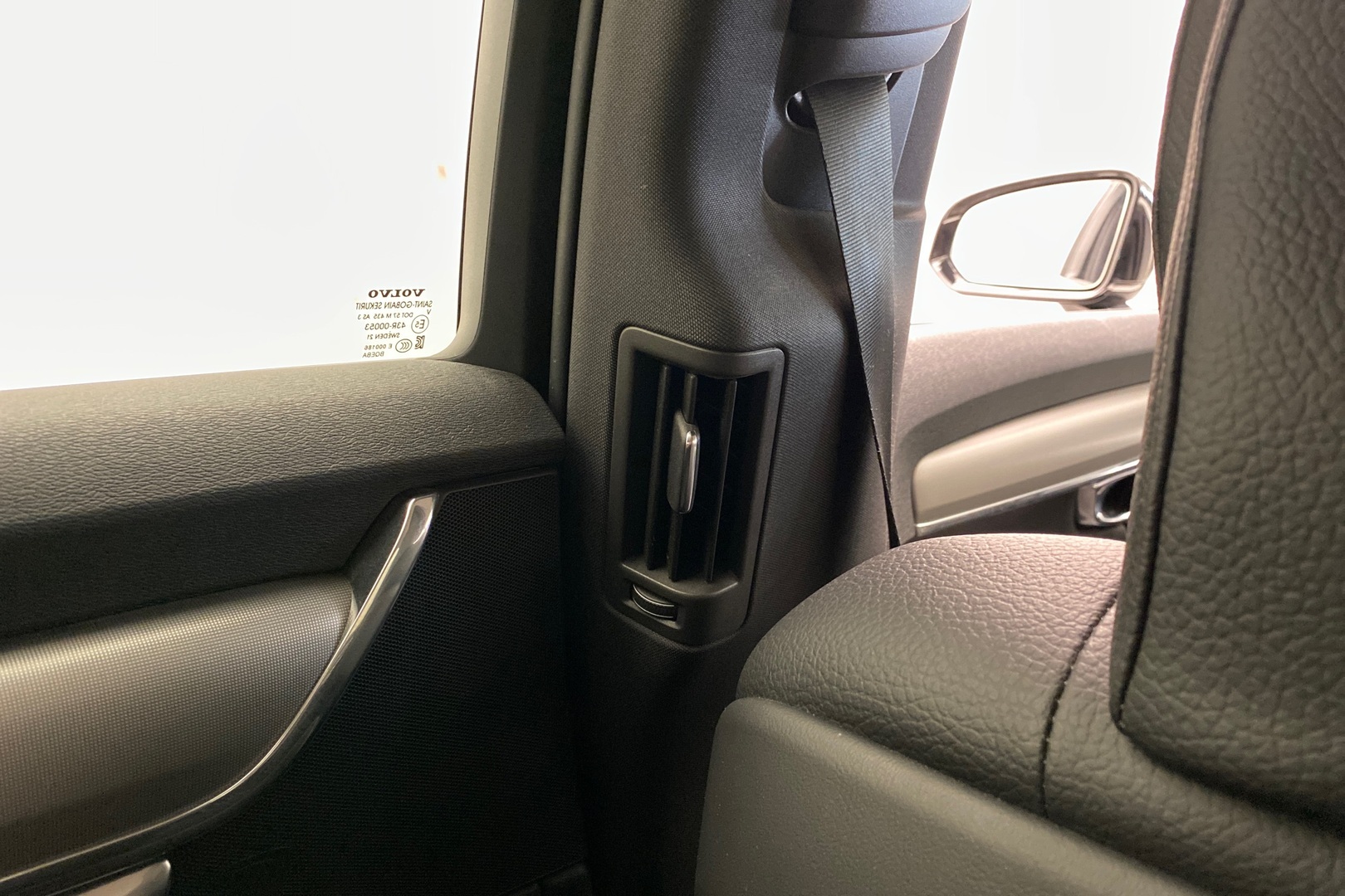 VOLVO V90 2021