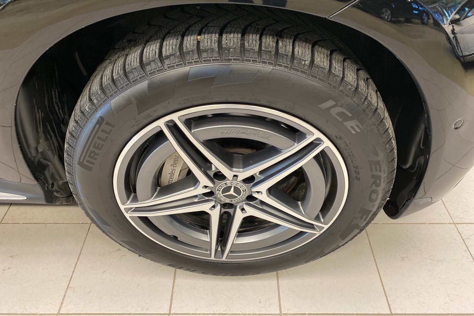 MERCEDES-BENZ EQC 2021