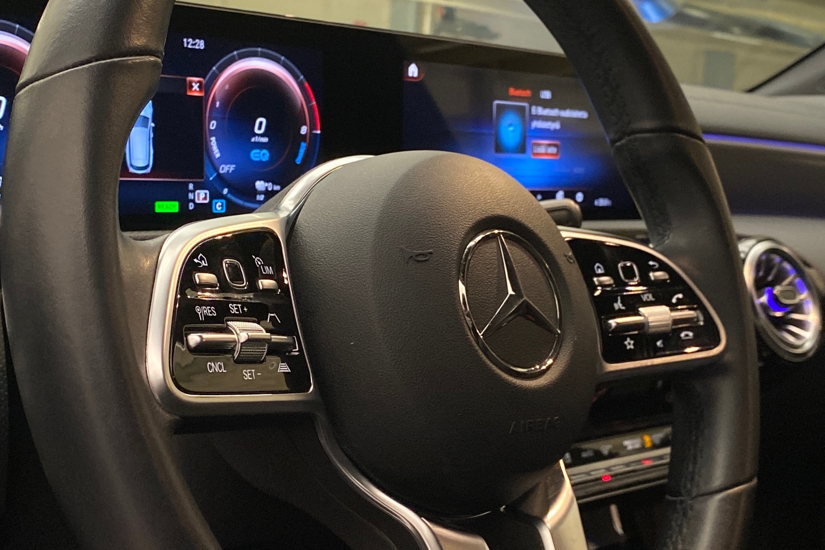 MERCEDES-BENZ CLA 2021