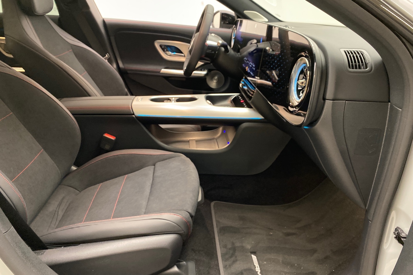 MERCEDES-BENZ CLA 2026