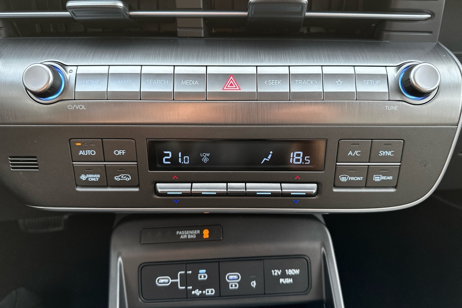 HYUNDAI KONA Electric 2024