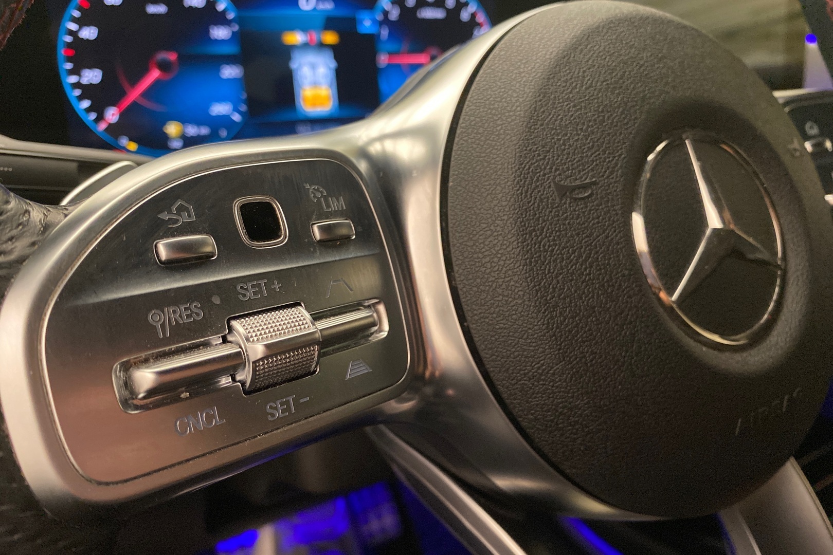 MERCEDES-BENZ CLA 2021