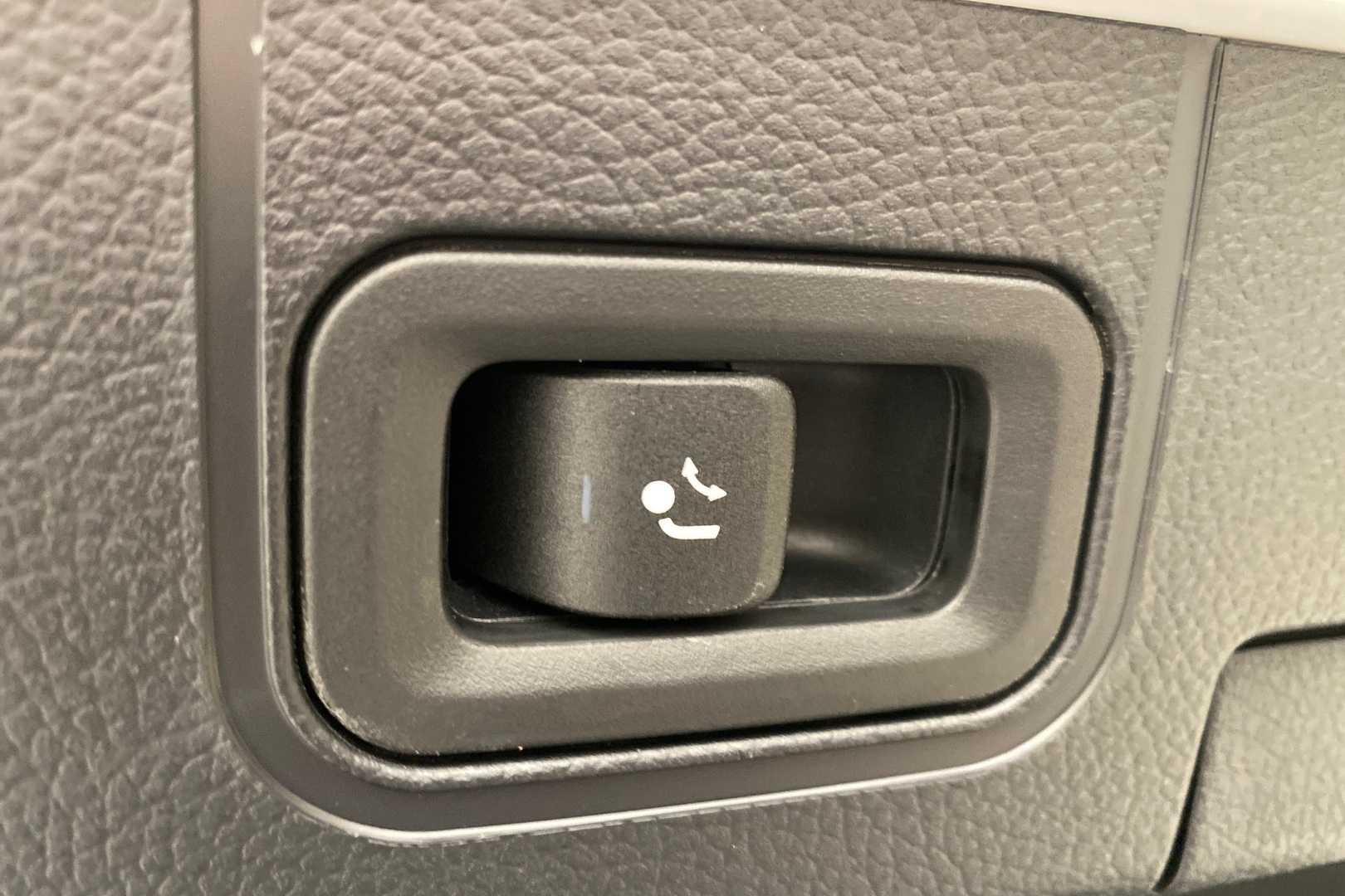 MERCEDES-BENZ CLA 2021