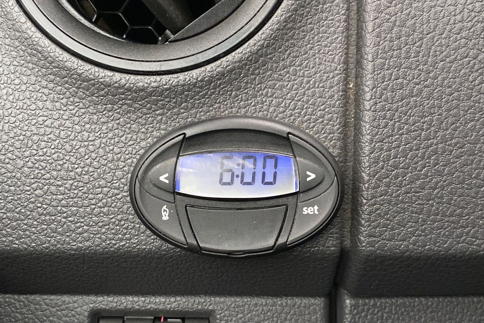 VOLKSWAGEN Amarok 2012
