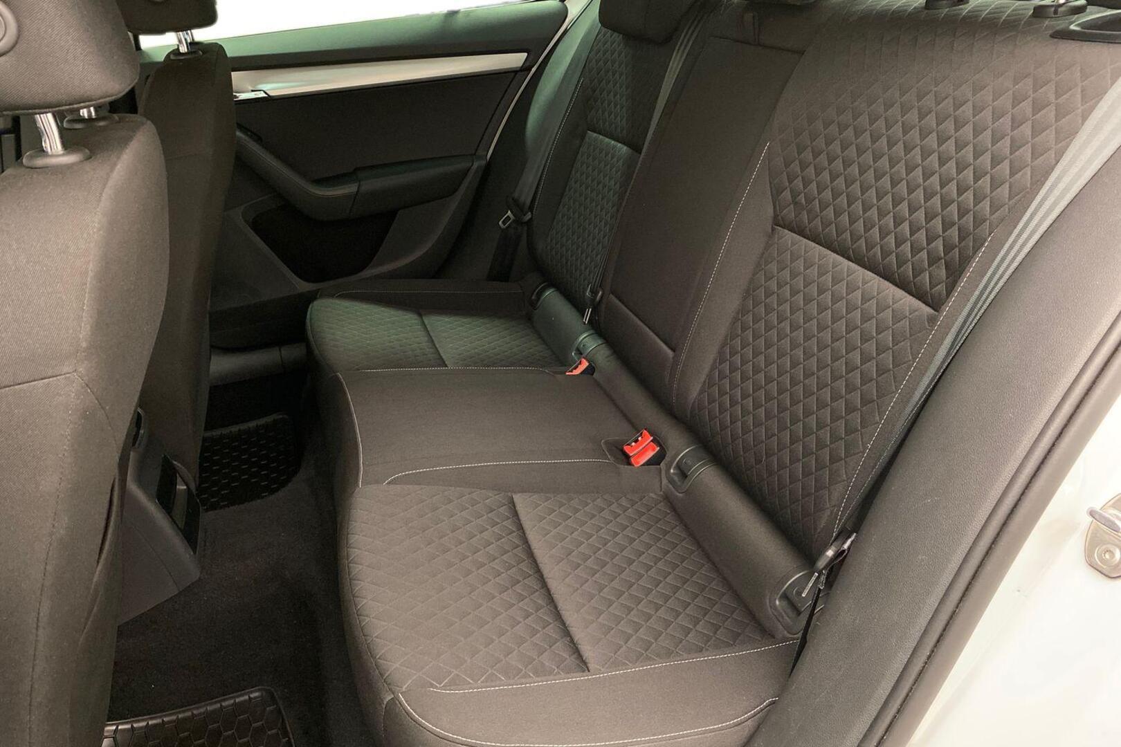 SKODA Octavia 2015