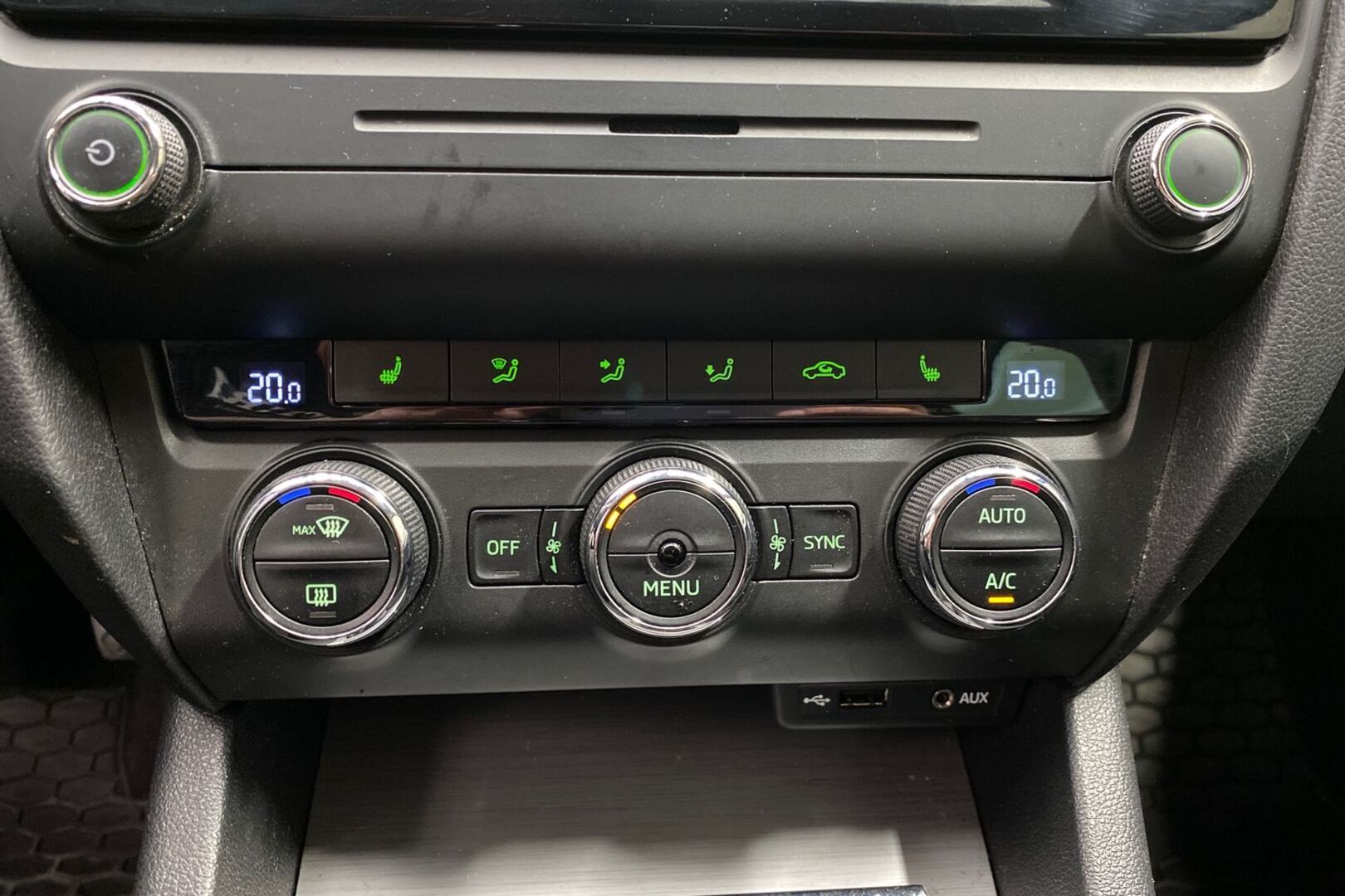 SKODA Octavia 2015