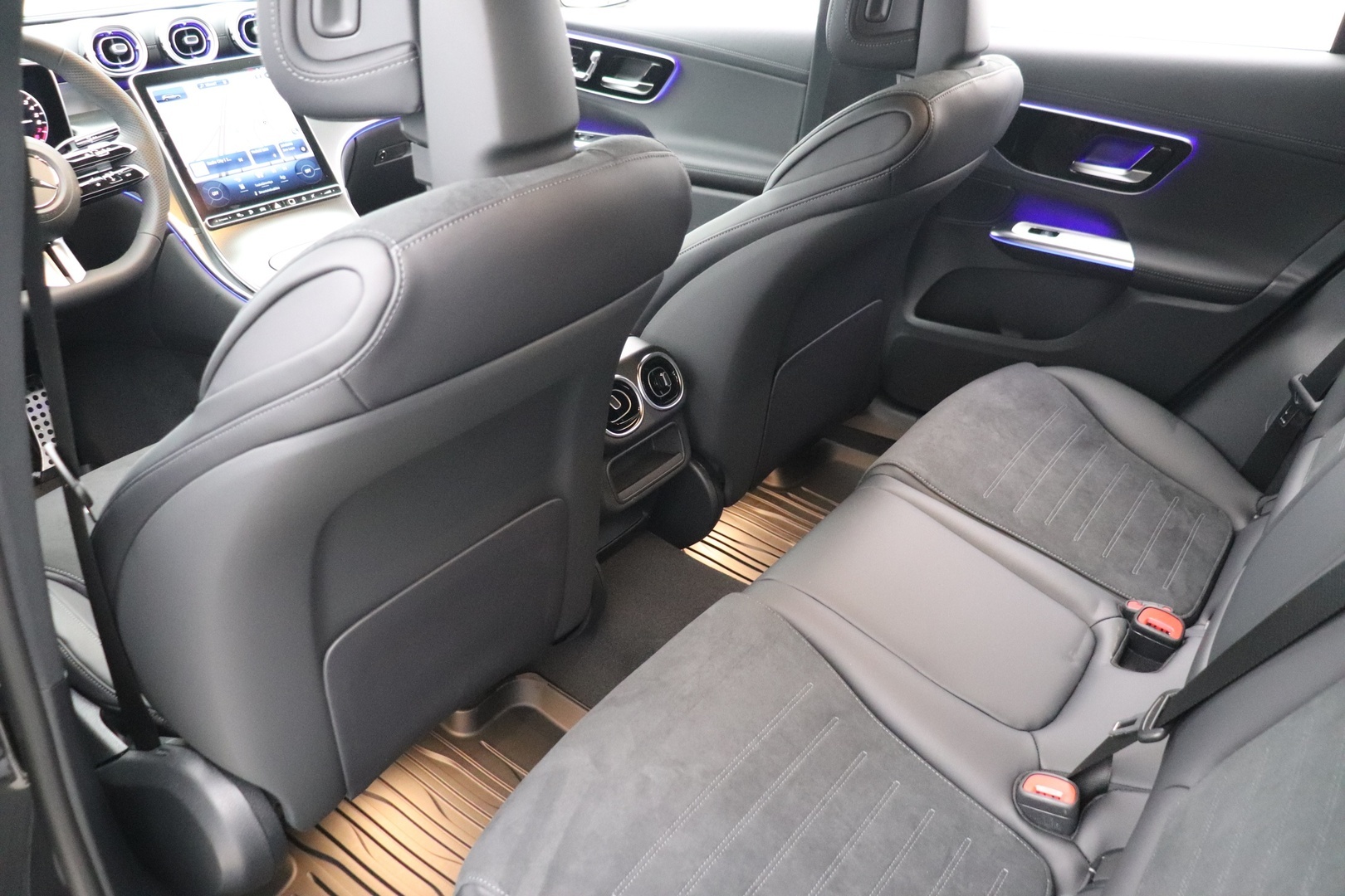 MERCEDES-BENZ GLC 2024