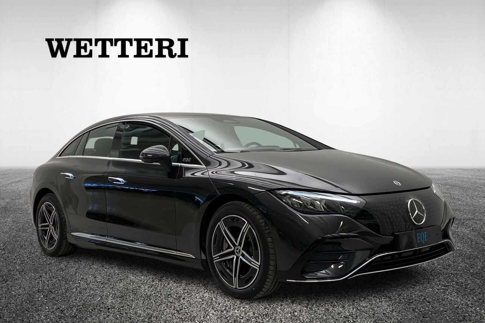 MERCEDES-BENZ EQE 2025