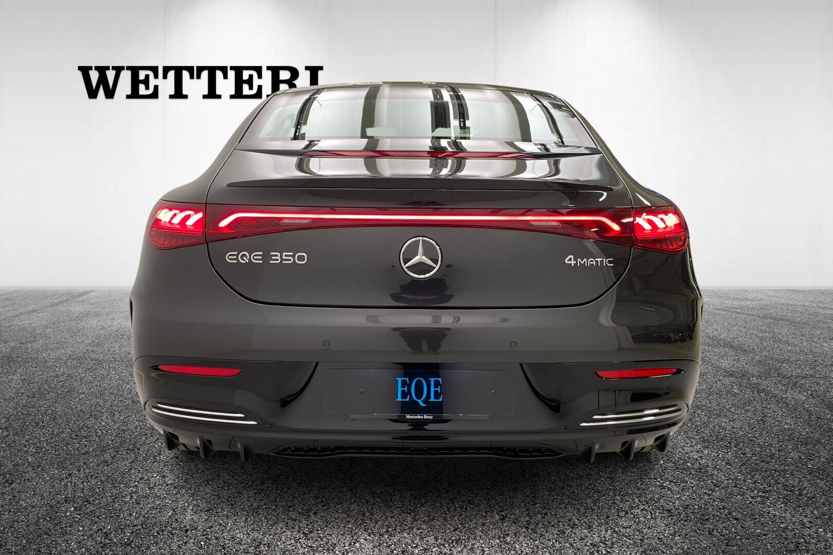 MERCEDES-BENZ EQE 2025