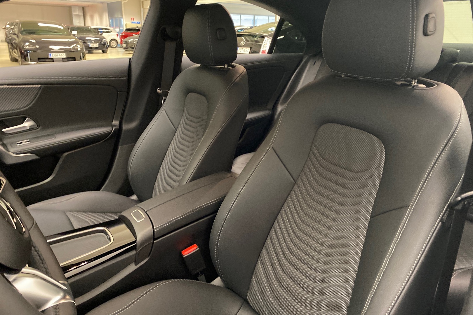 MERCEDES-BENZ CLA 2025