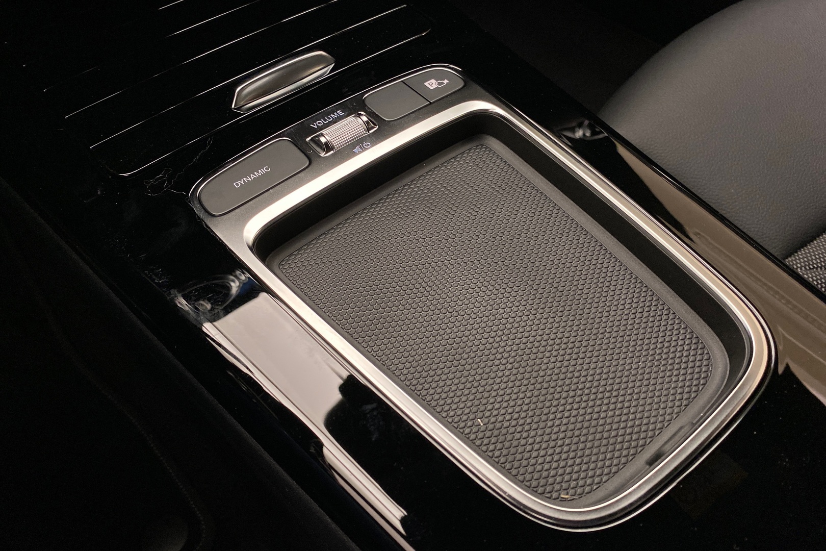 MERCEDES-BENZ CLA 2025