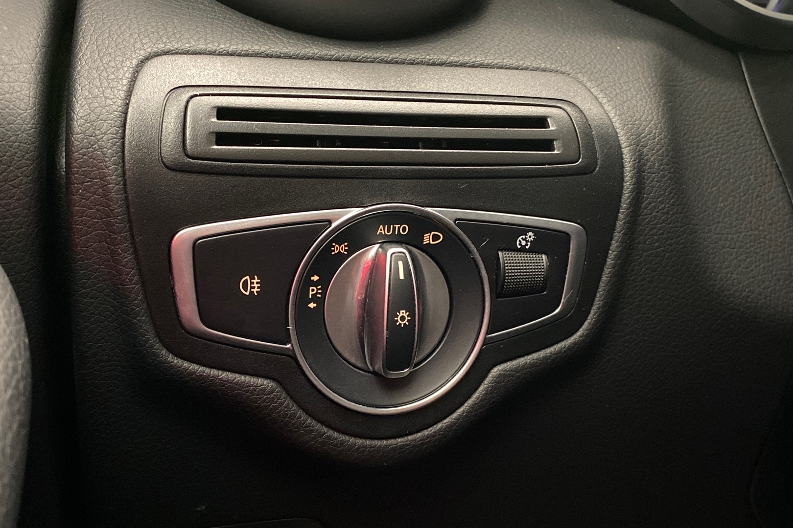 MERCEDES-BENZ GLC 2021