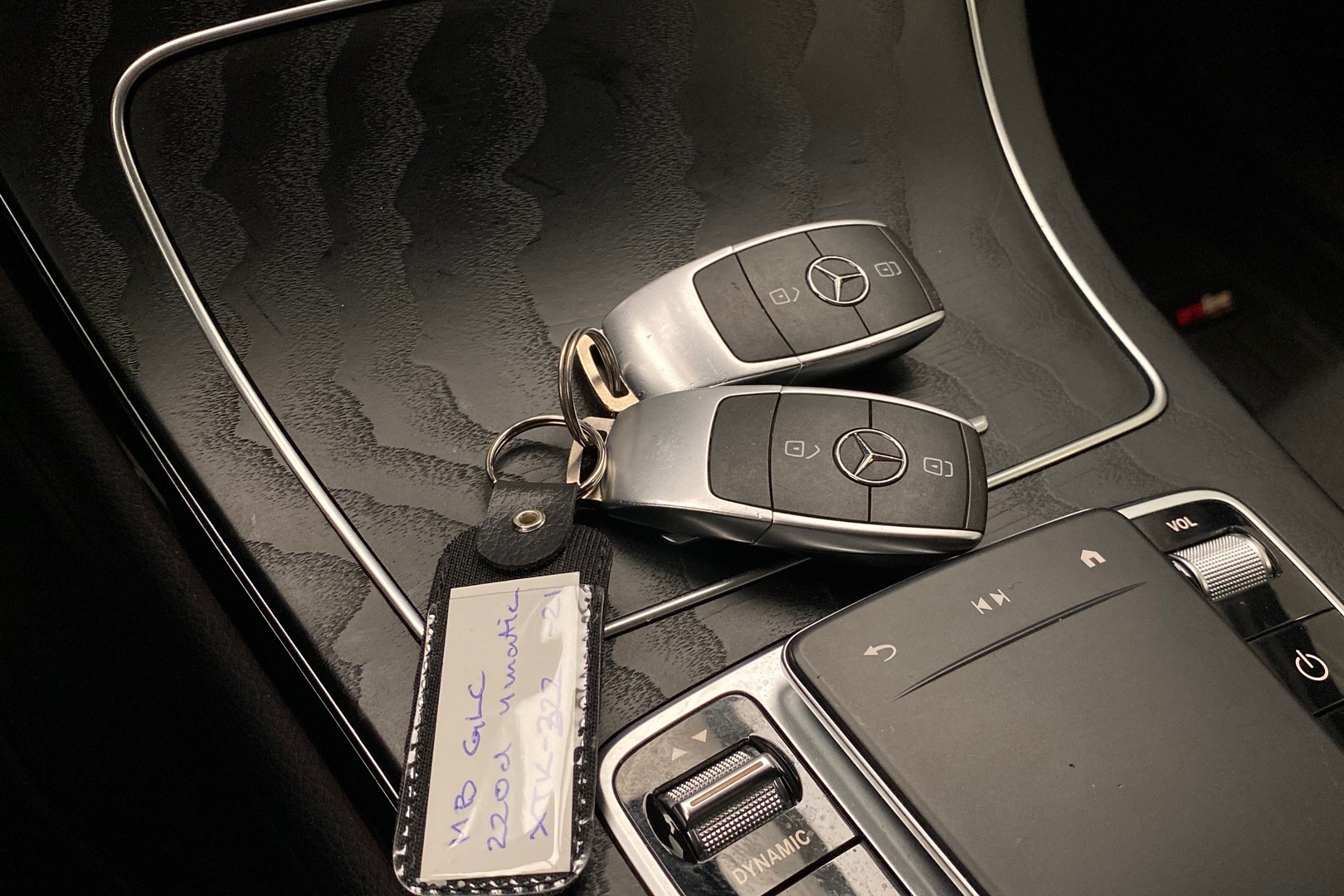 MERCEDES-BENZ GLC 2021