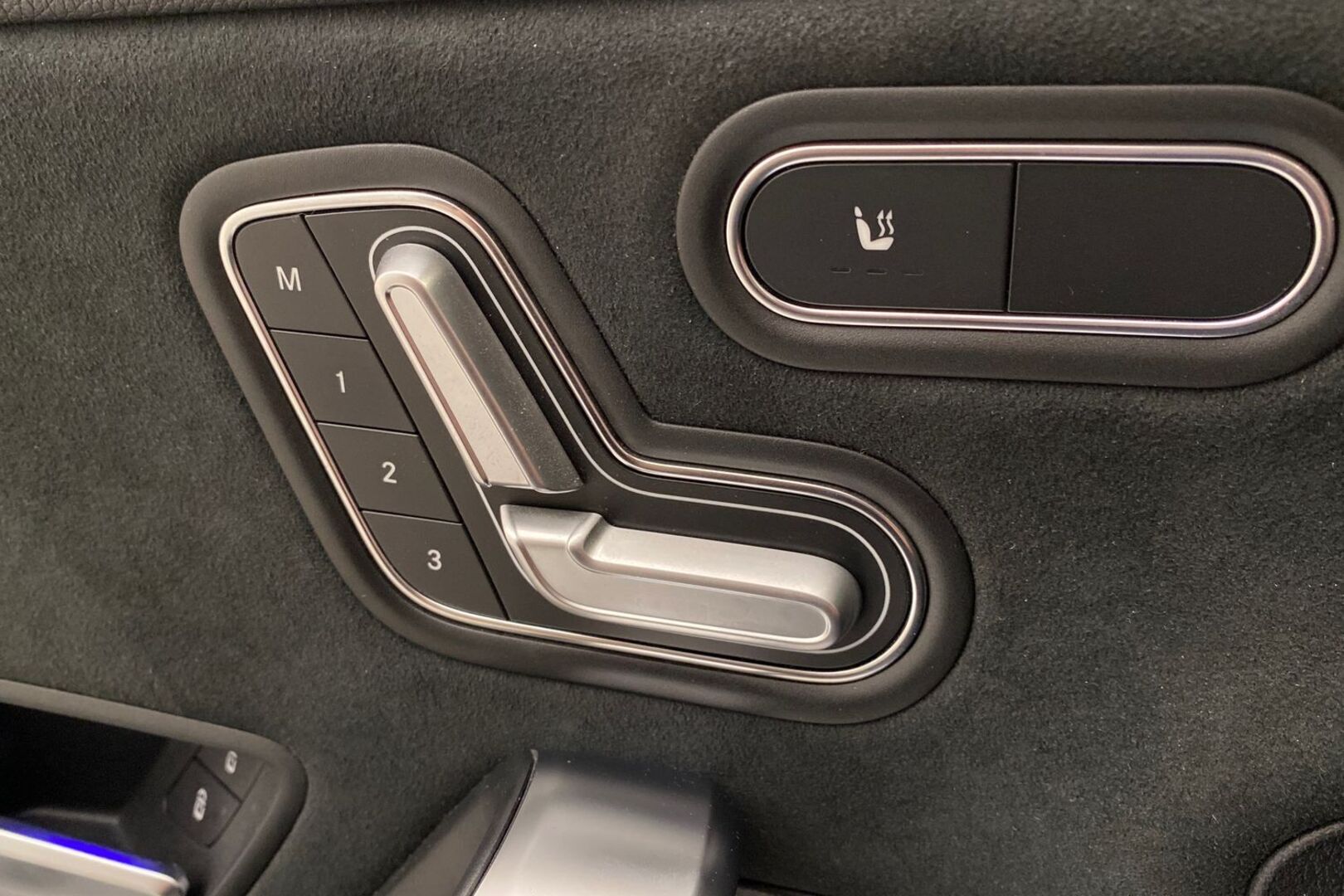 MERCEDES-BENZ A 2021