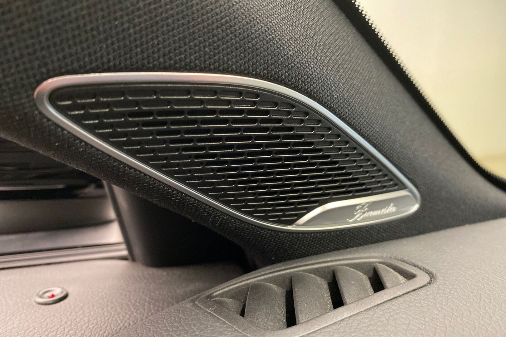 MERCEDES-BENZ A 2021