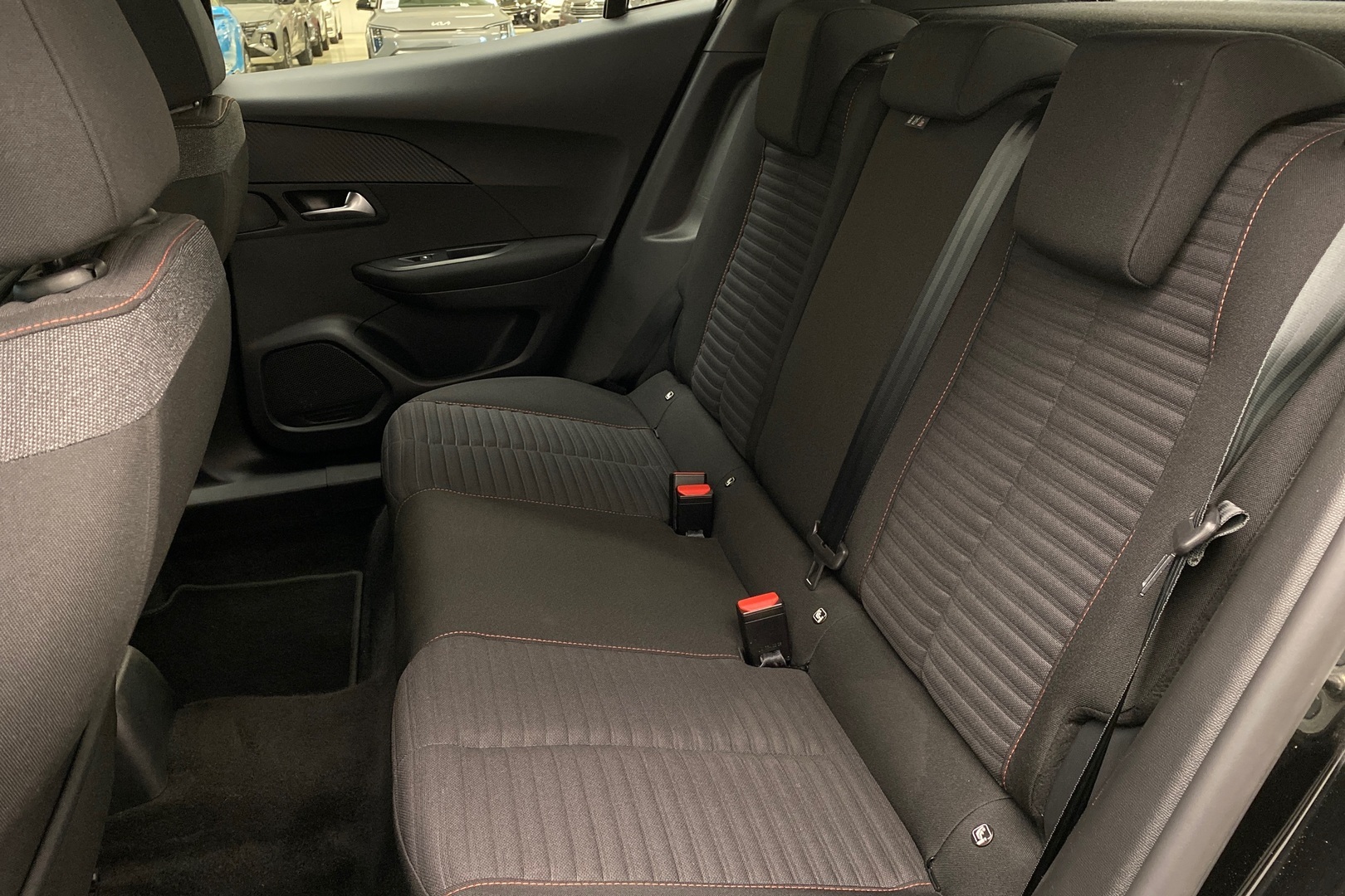 PEUGEOT 2008 2023