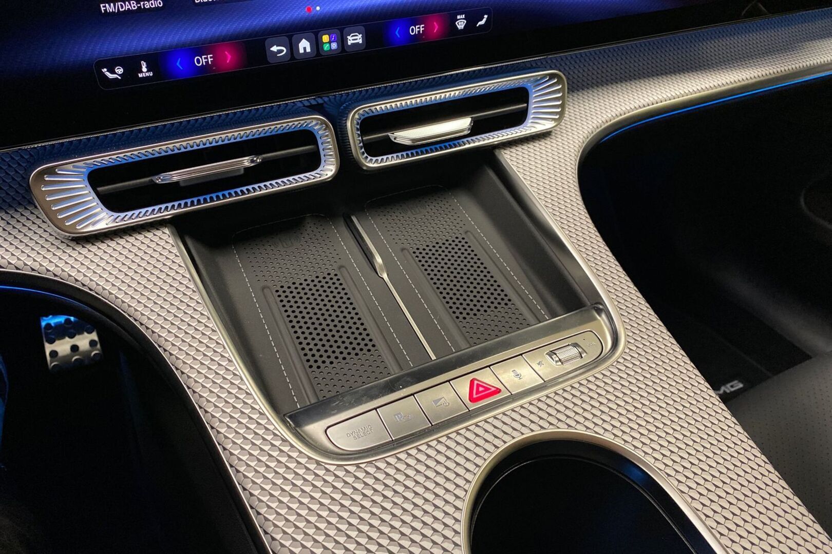 MERCEDES-BENZ C 2026