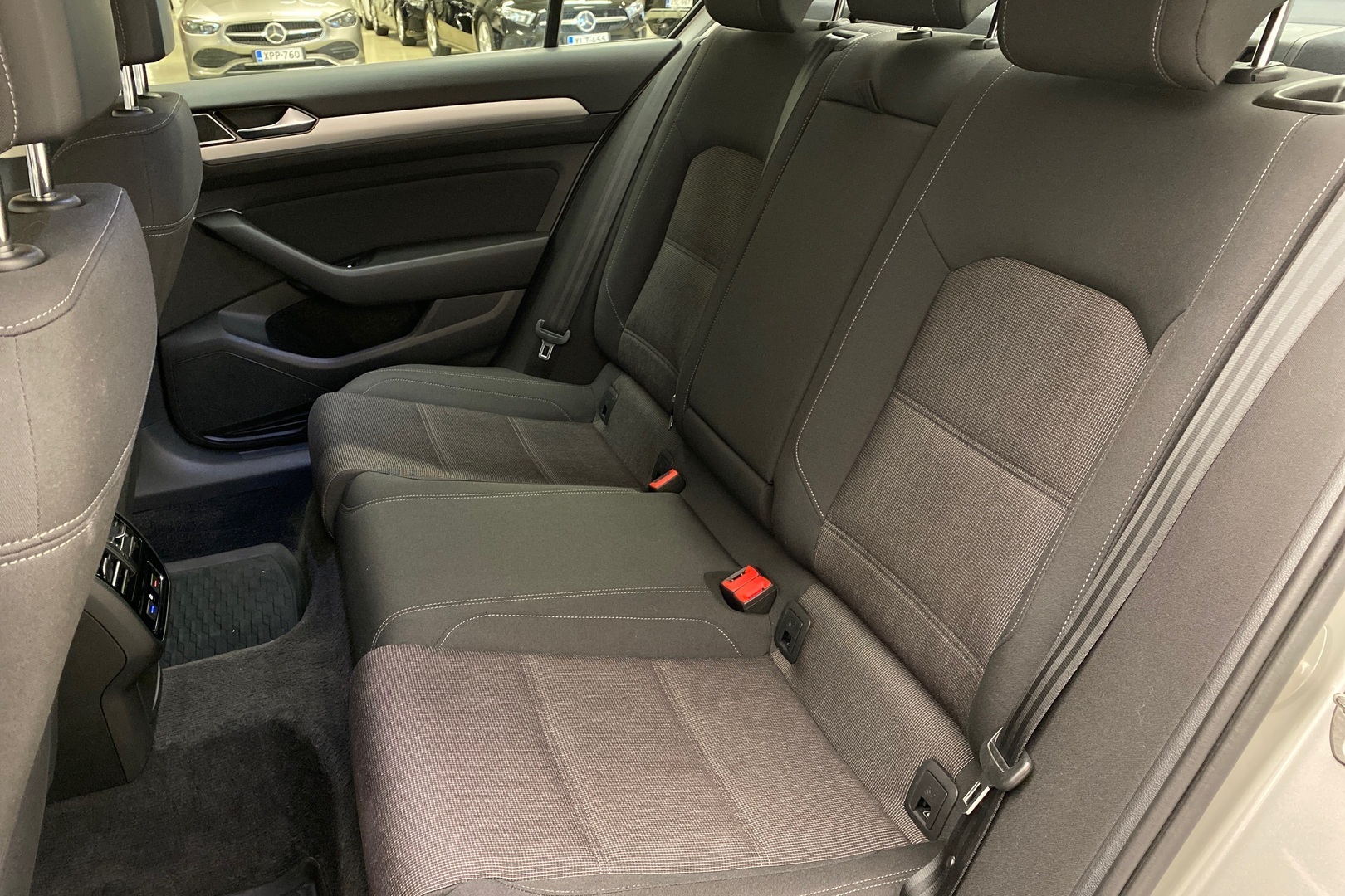 VOLKSWAGEN Passat 2017