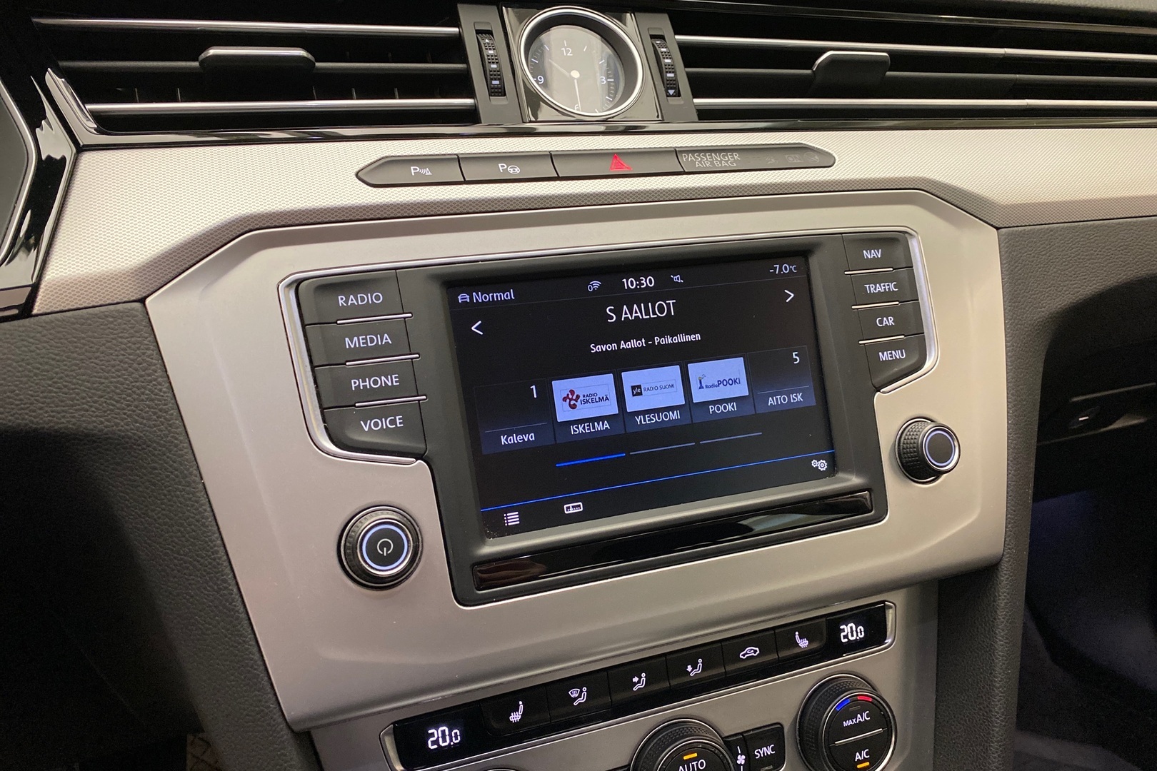 VOLKSWAGEN Passat 2017