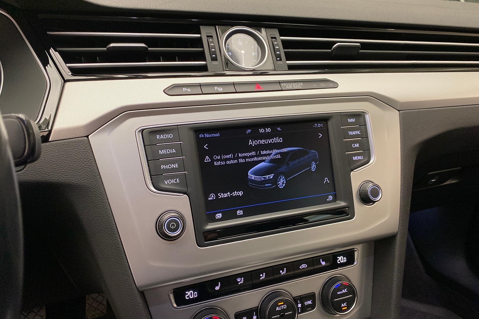 VOLKSWAGEN Passat 2017