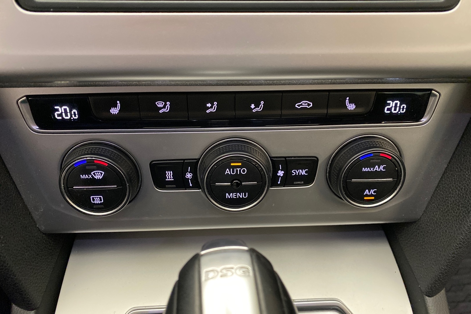 VOLKSWAGEN Passat 2017