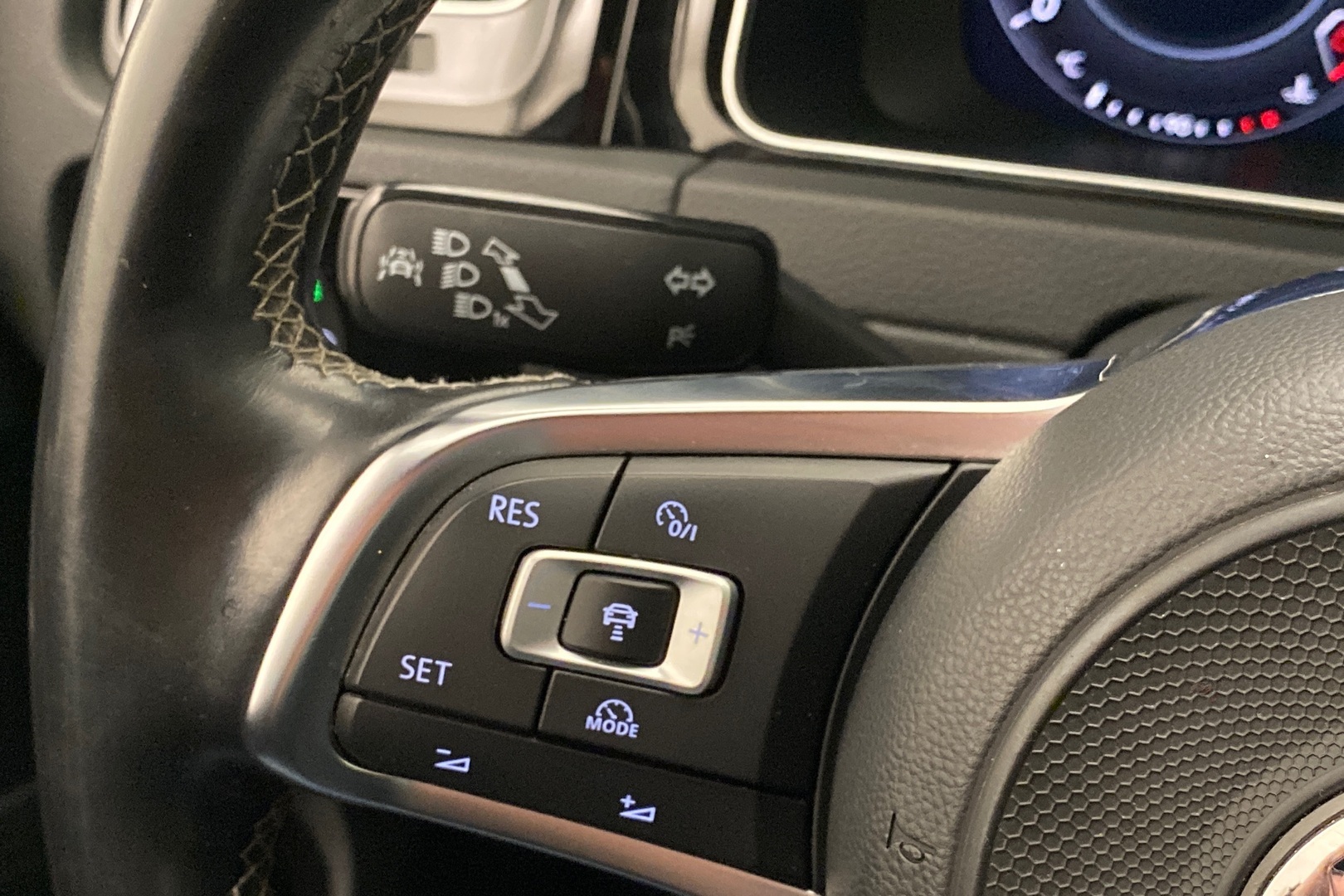 VOLKSWAGEN Golf 2018