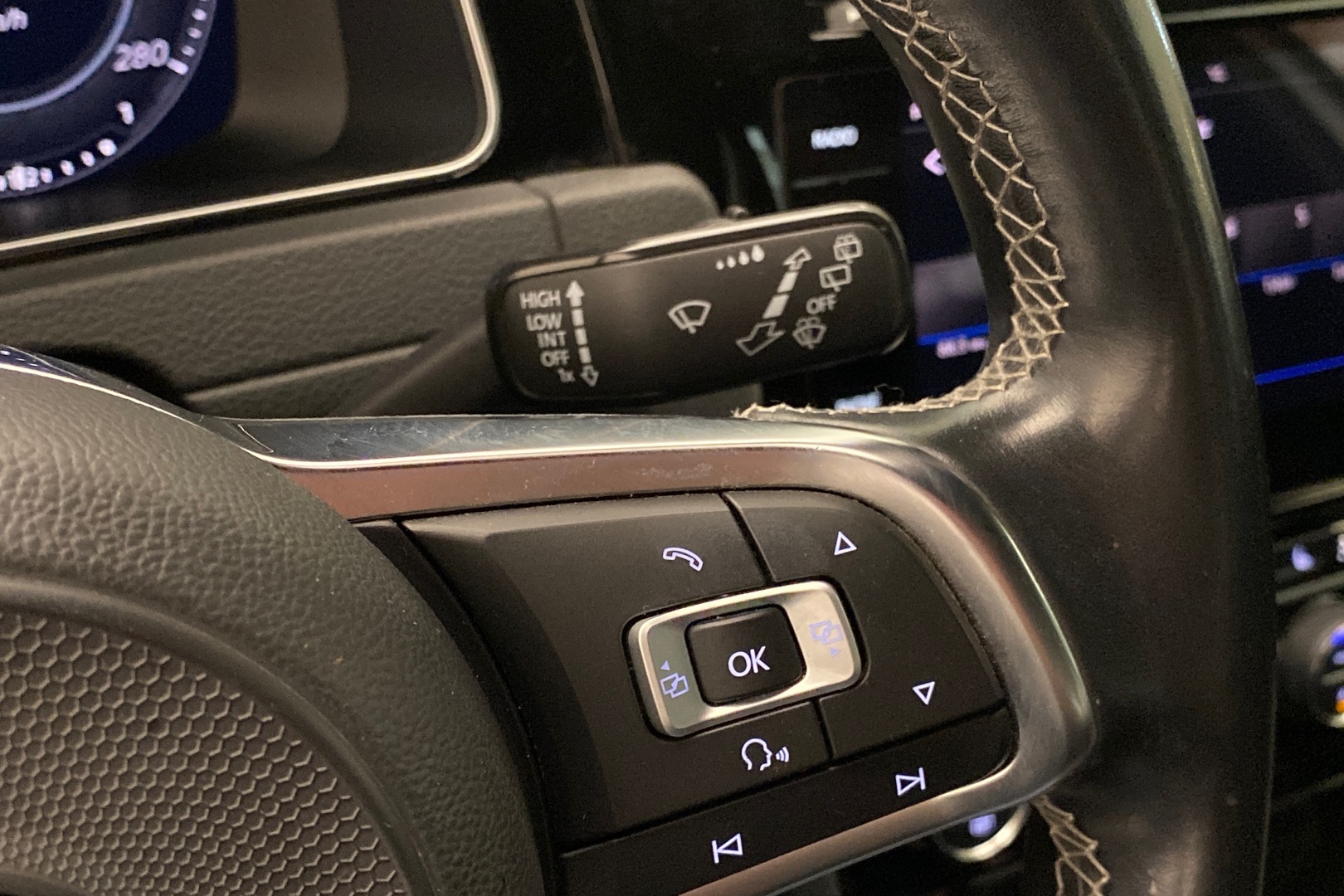 VOLKSWAGEN Golf 2018