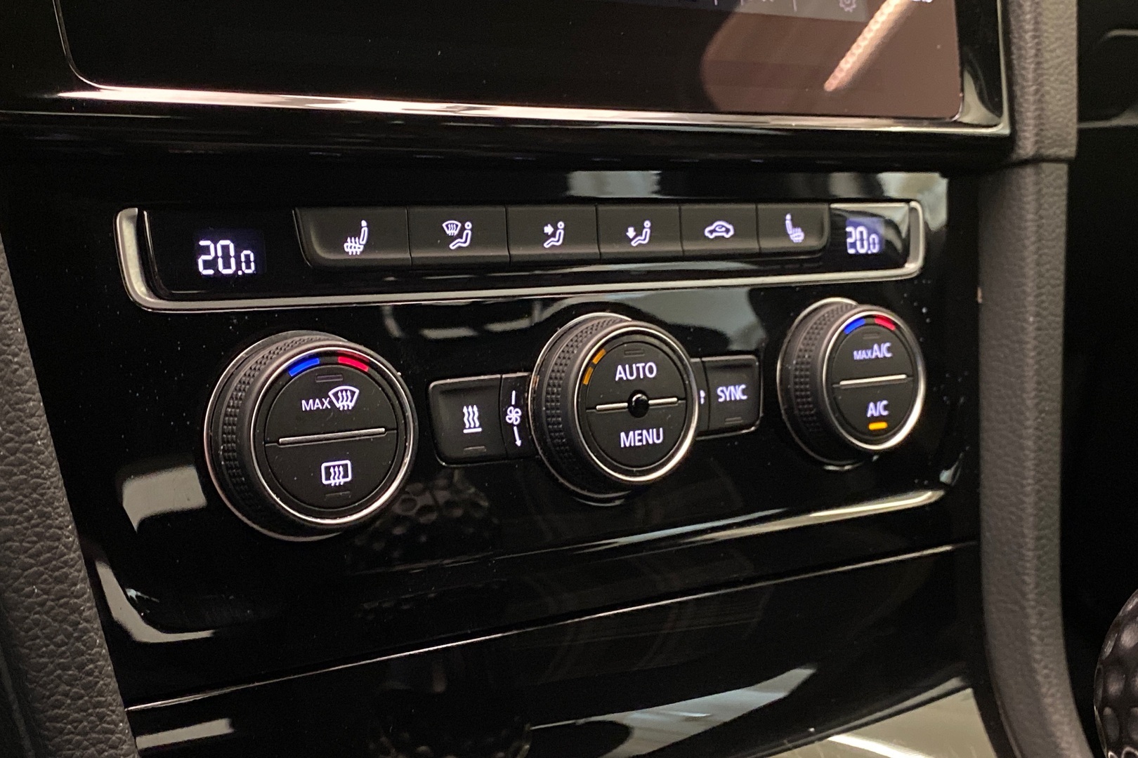 VOLKSWAGEN Golf 2018