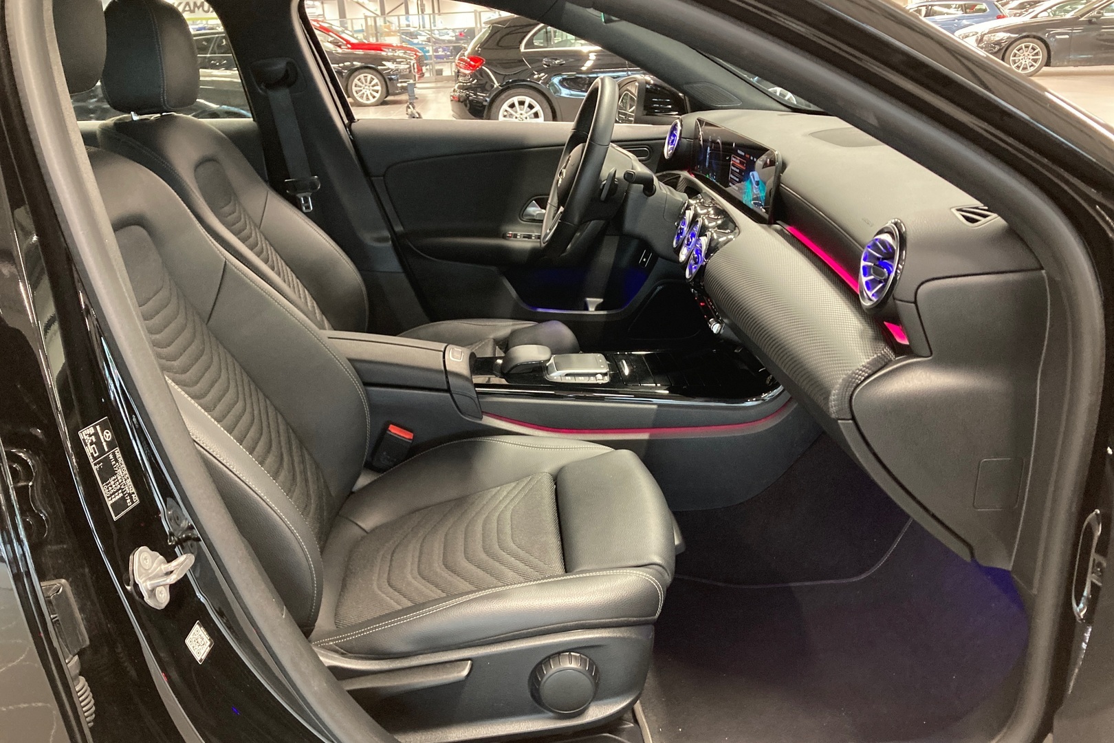 MERCEDES-BENZ A 2021
