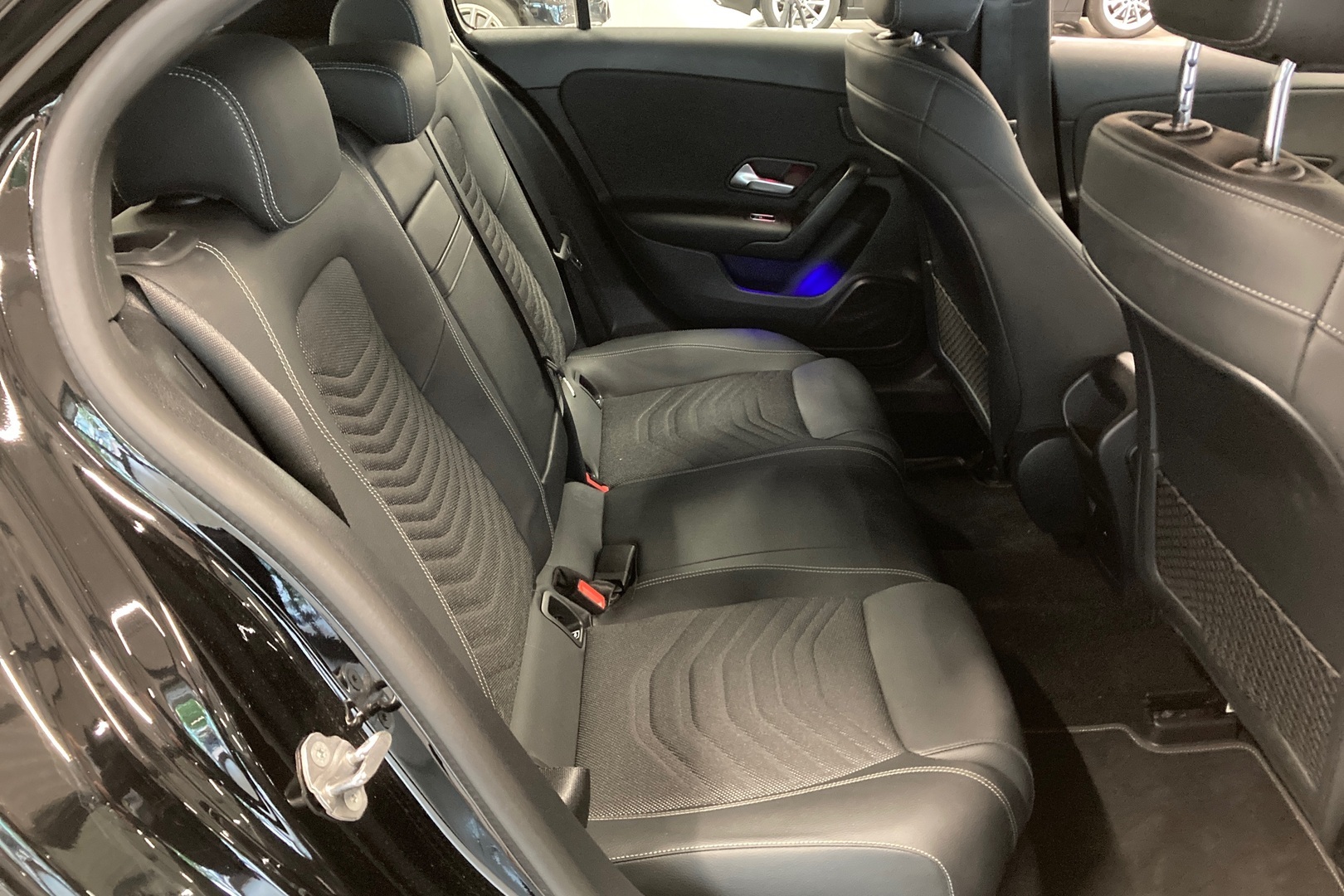 MERCEDES-BENZ A 2021