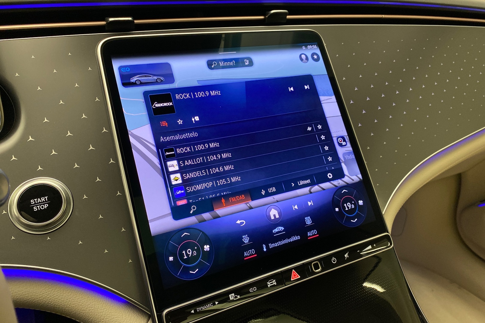MERCEDES-BENZ EQS 2023