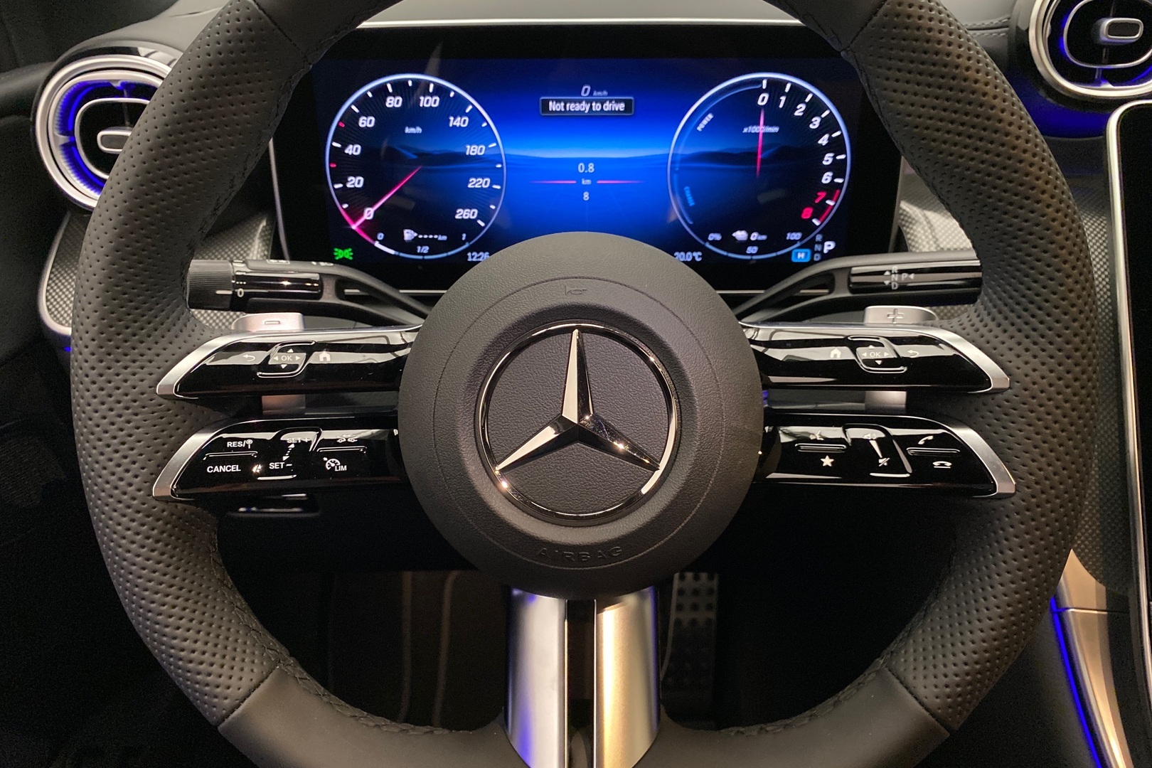 MERCEDES-BENZ GLC 2024