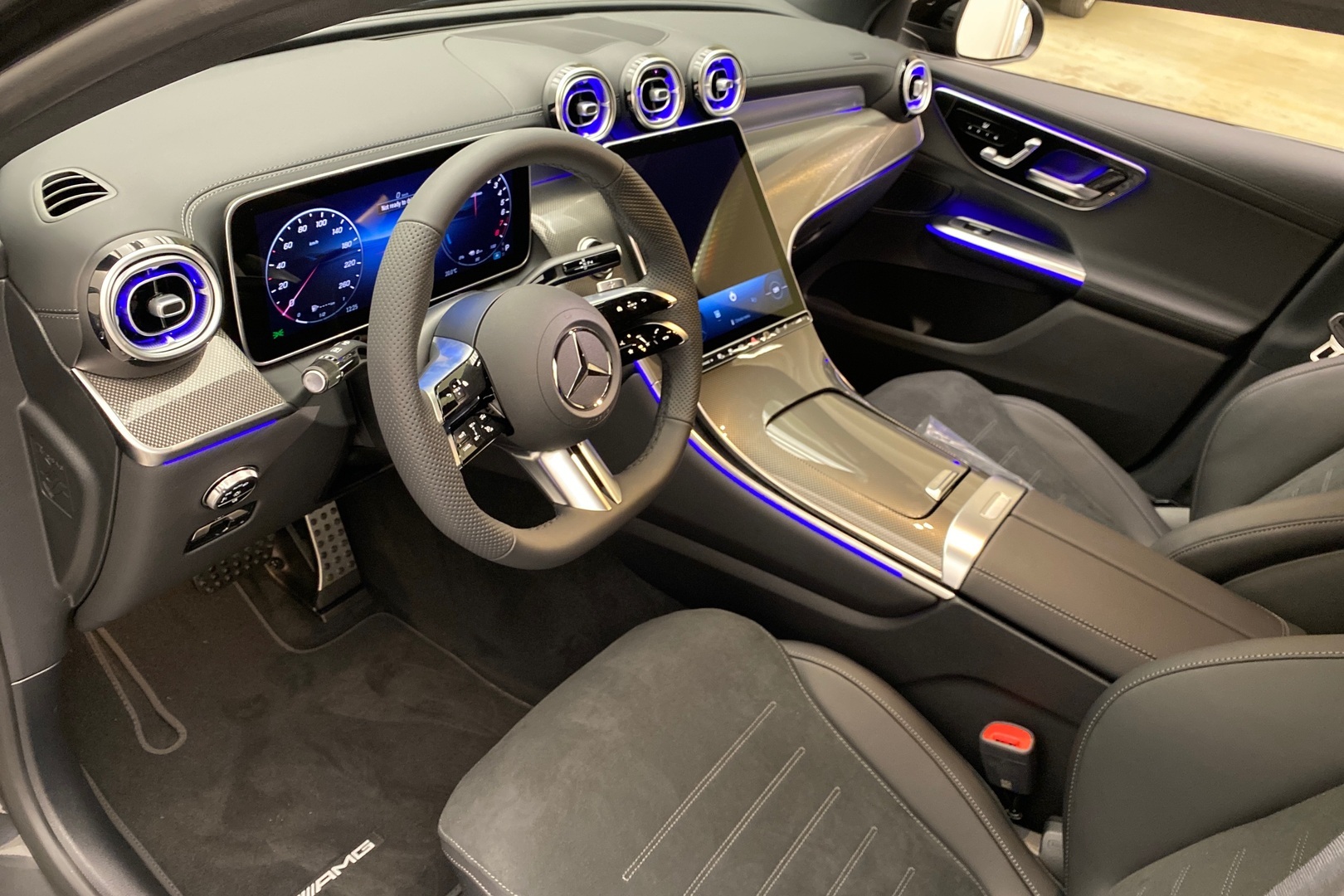 MERCEDES-BENZ GLC 2024